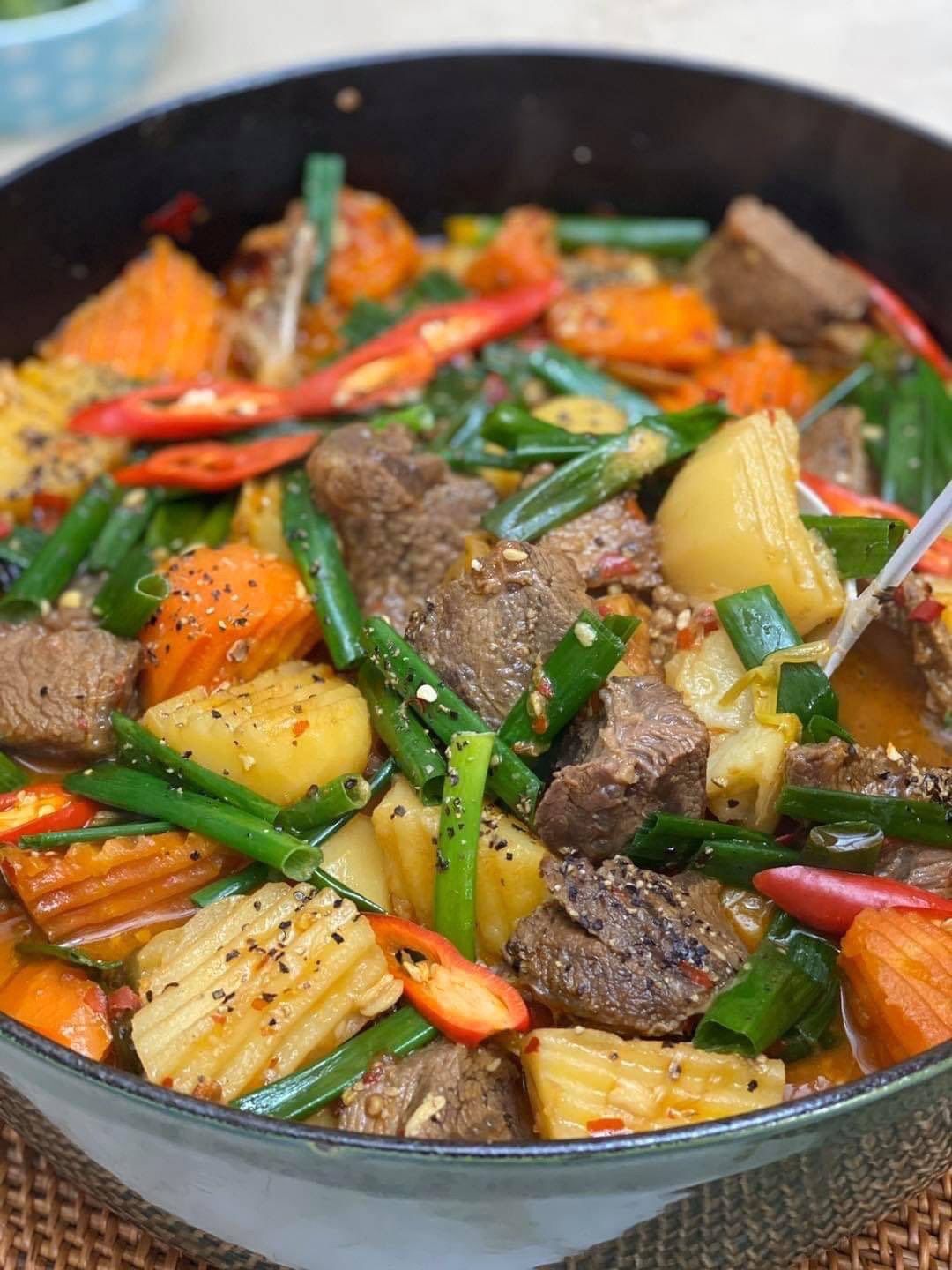 《鮮嫩牛頰肉》（嘴邊肉） 🌟一頭牛大約只有珍貴的 2～3公斤 牛頰肉 🌟筋絡分明，無粗筋而且含有豐富的膠原蛋白