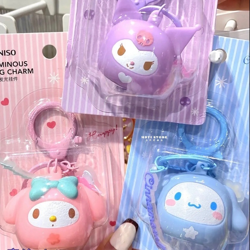 （台灣現貨❤24H內發貨）┃ 正版三麗鷗達摩祈福發光鑰匙扣吊飾