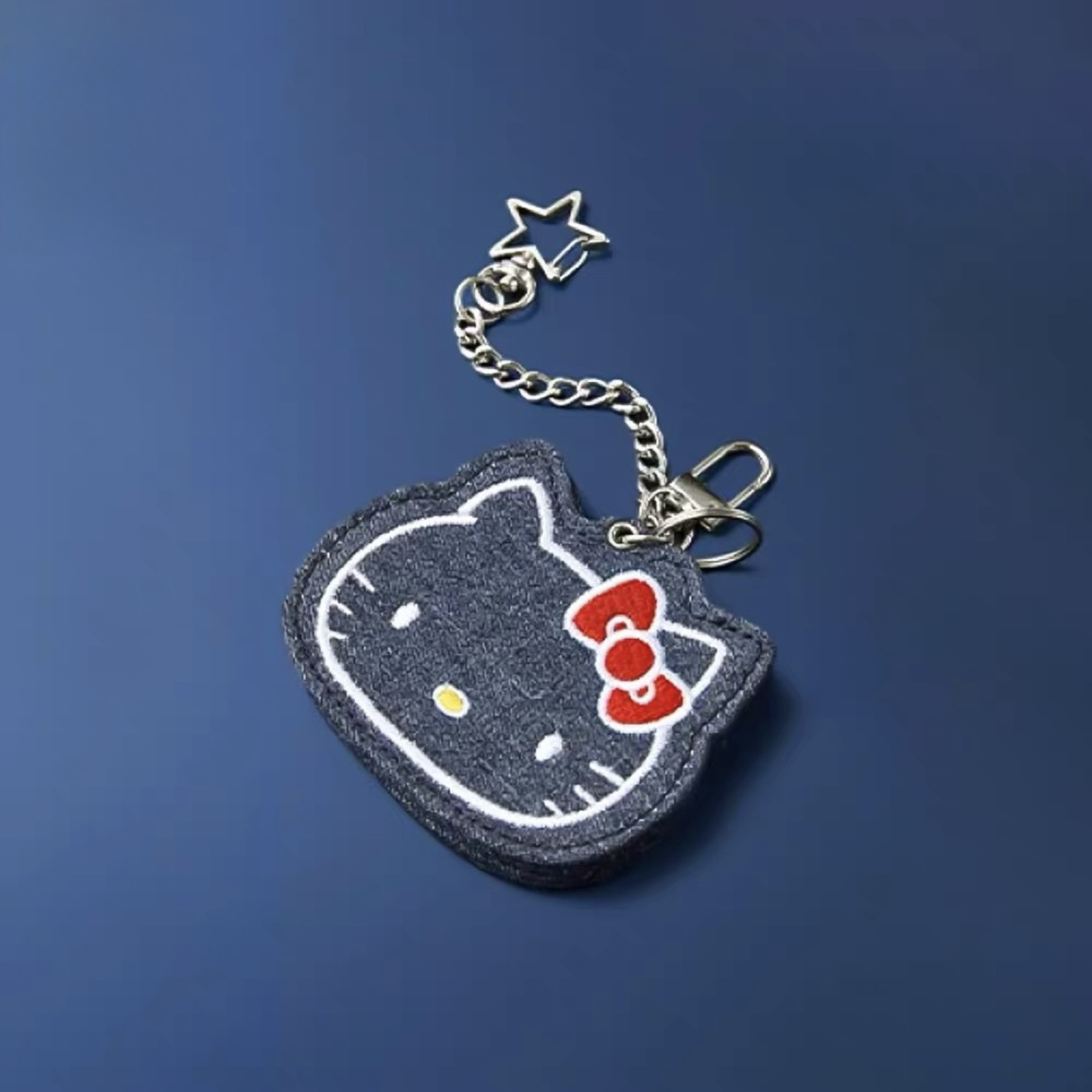 （預購商品❤️）正版Kitty掛鏈牛仔隨身鏡子化妝鏡