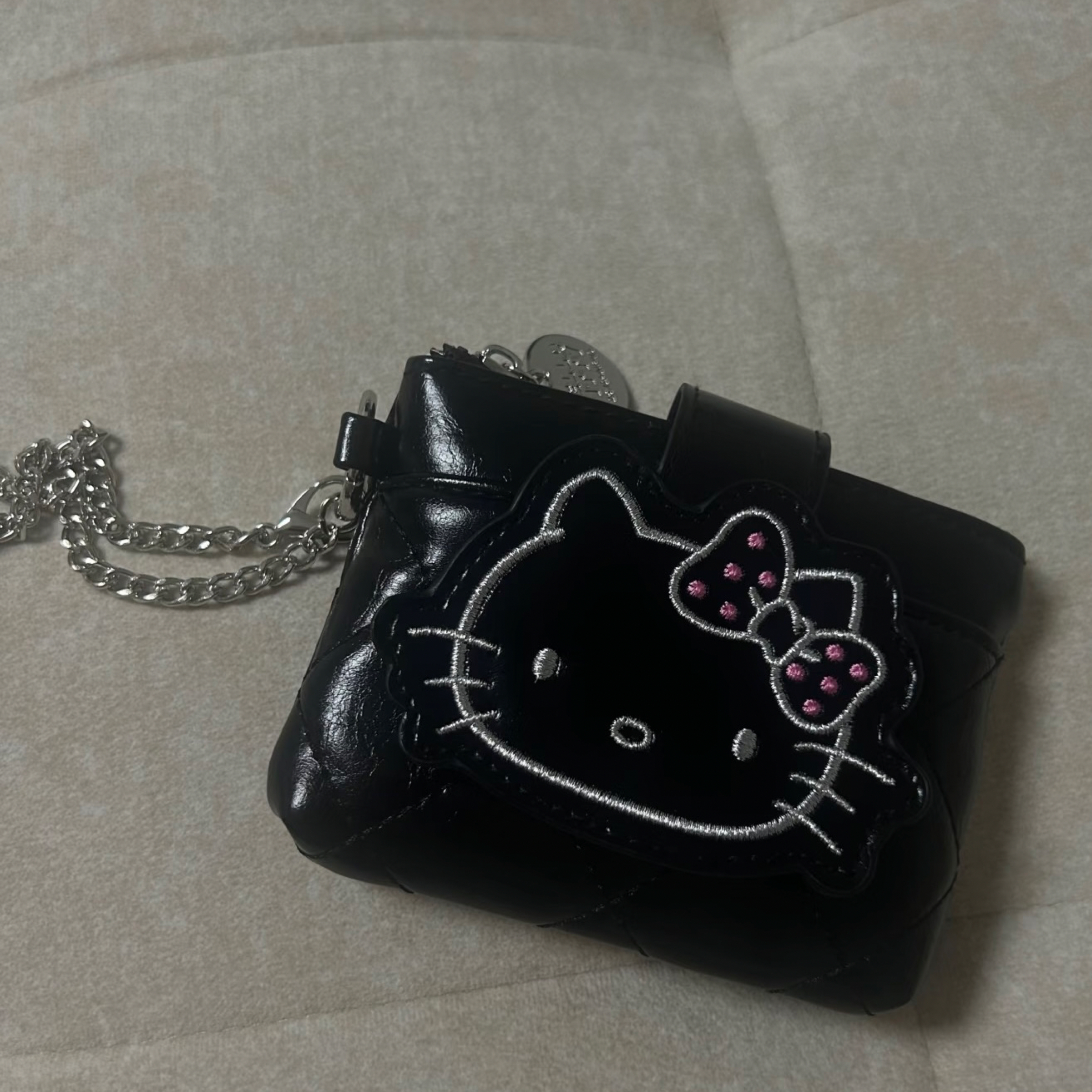 （預購商品❤️）正版 Kitty黑白簡約系列隨身鏈條零錢包