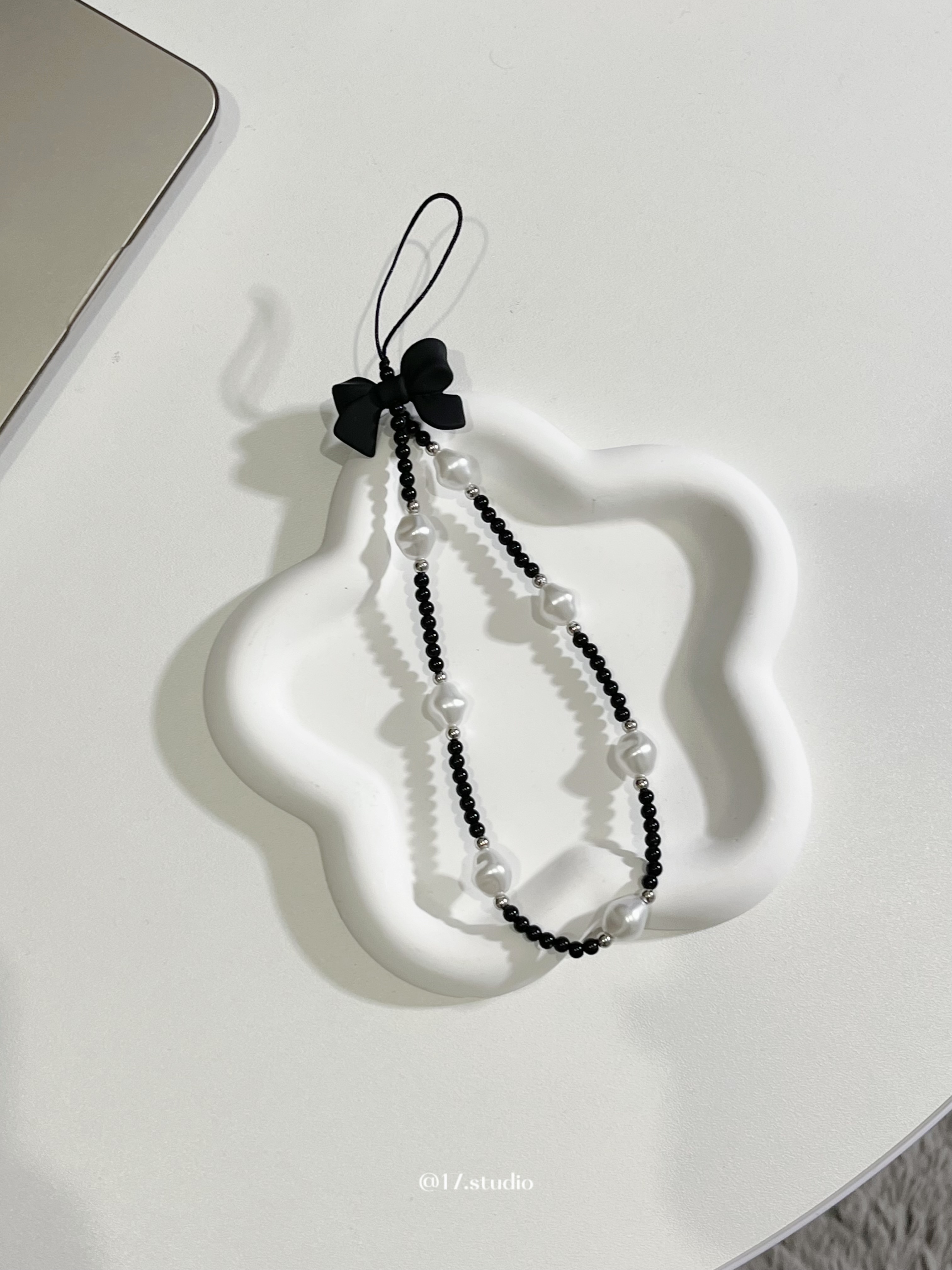 與公主有約 霧面黑色蝴蝶結掛繩