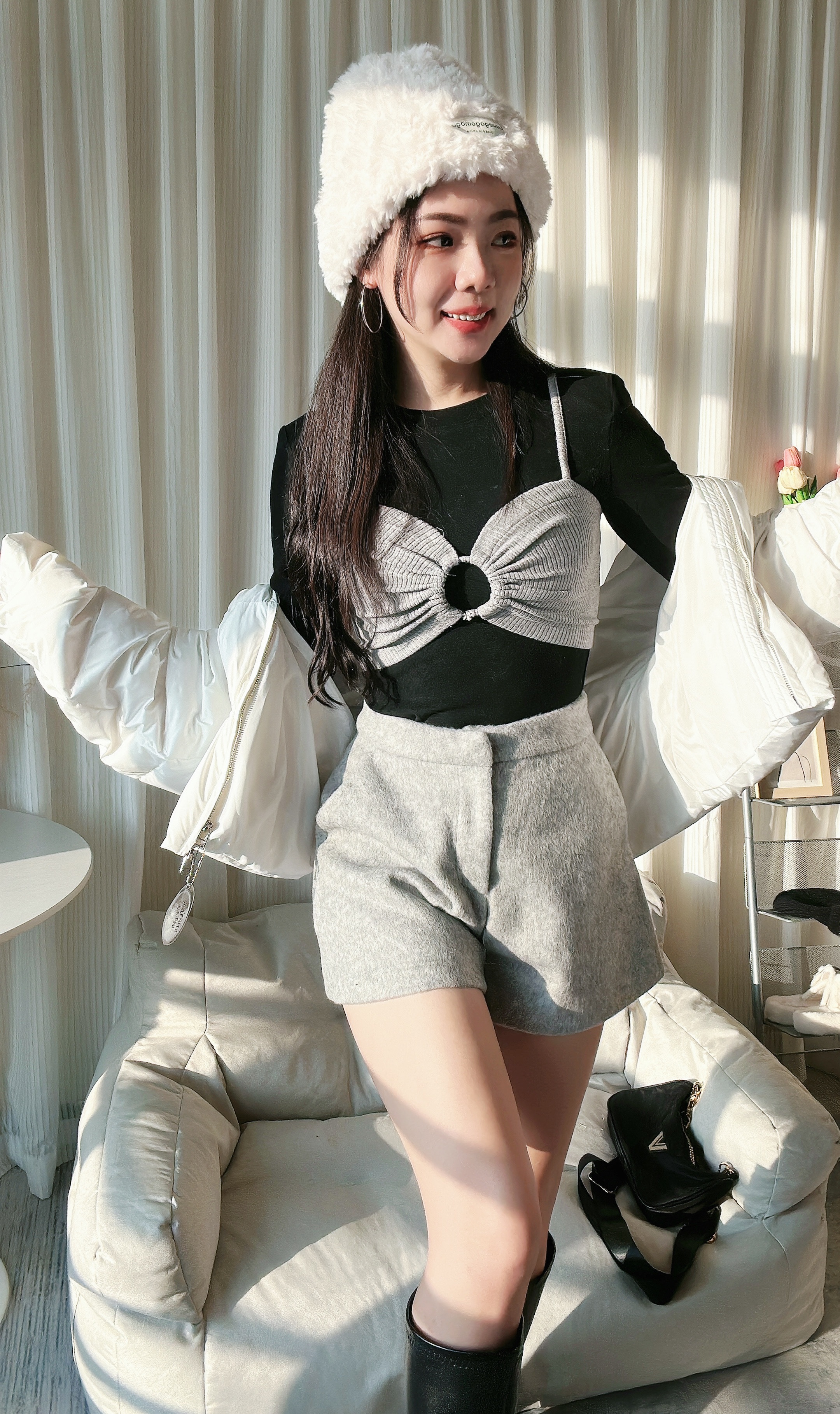 版型超正的釦式毛呢短褲