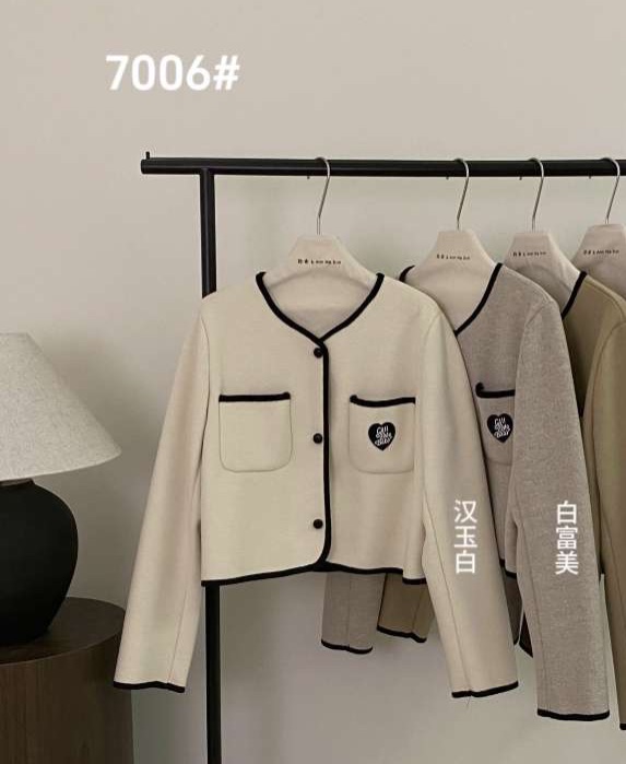 （強檔優惠）愛心刺繡毛呢撞色線條外套