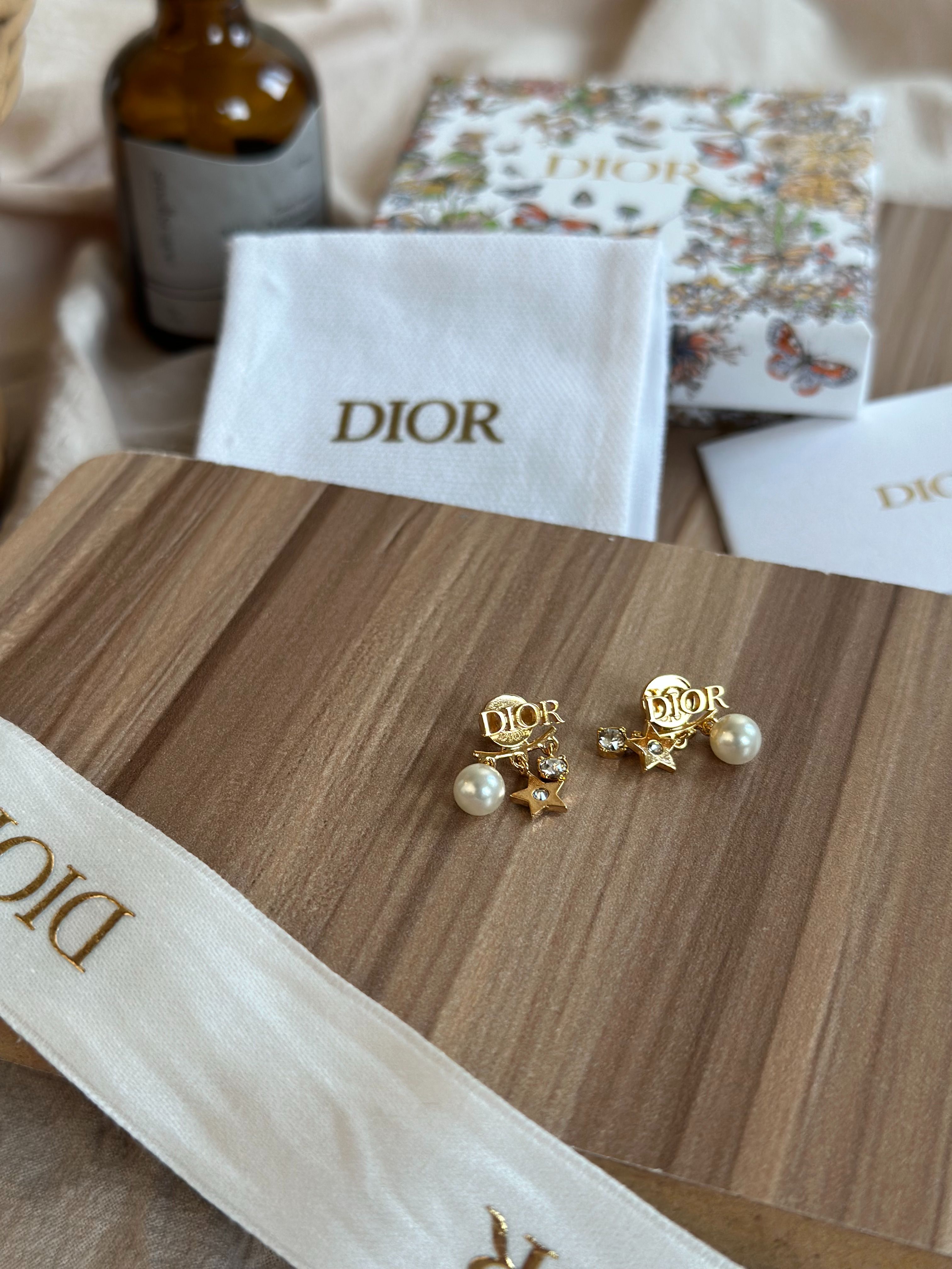 DIOR logo 垂墜耳環『全新巴黎購入含購證全配』