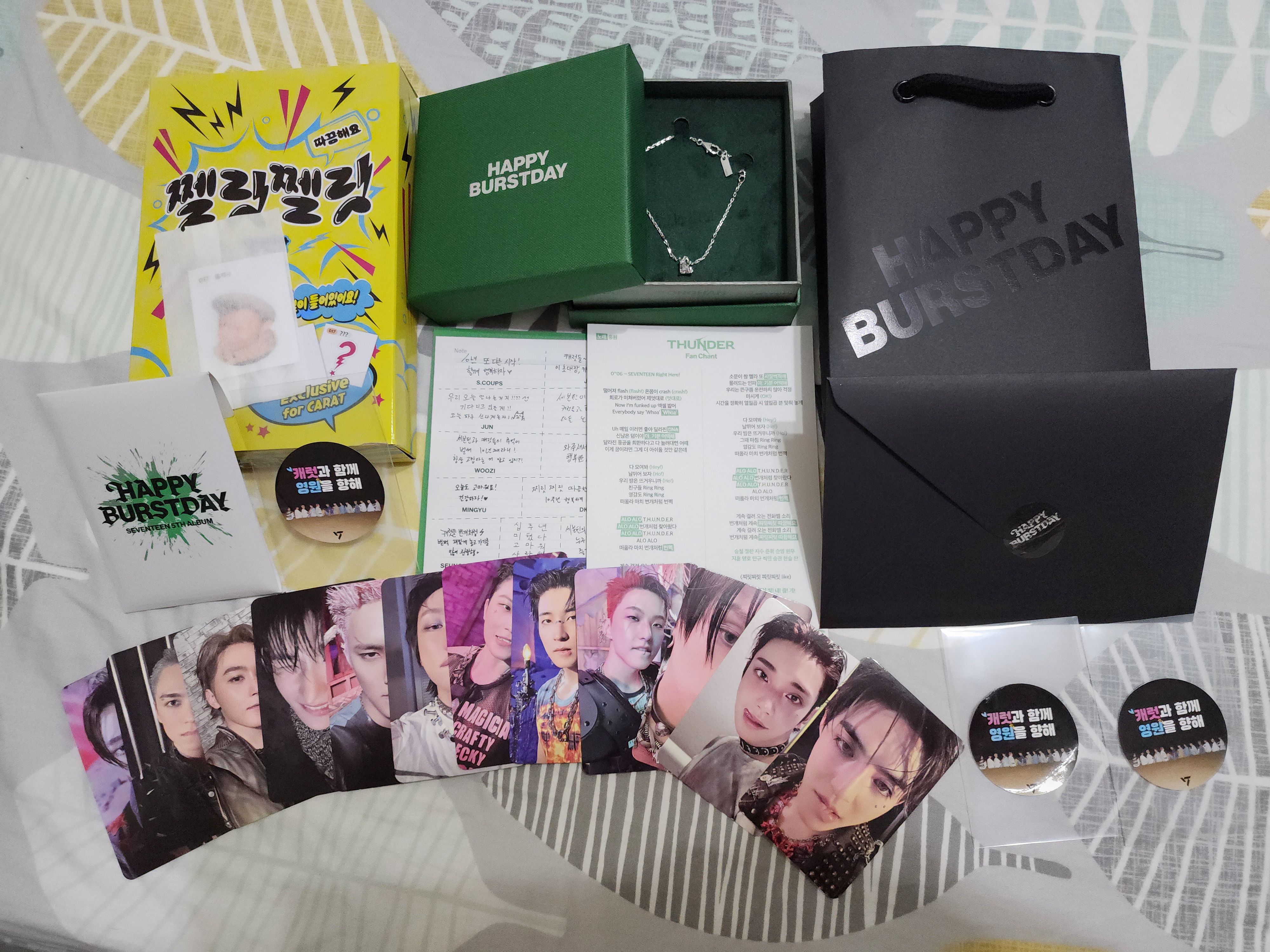 正規五’HAPPY BURSTDAY’整套打歌逆應援（手鍊+卡+知秀童年貼紙）