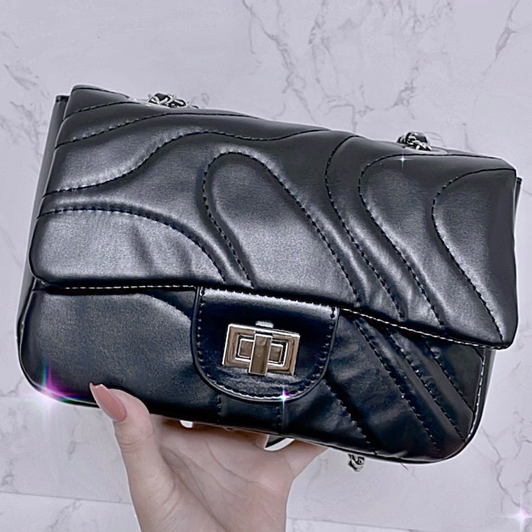 百搭小香風繡線包