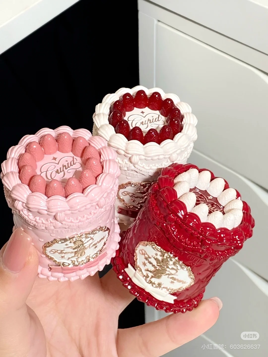 現貨❤️ 花知曉草莓邱比特系列唇霜 自帶唇刷！