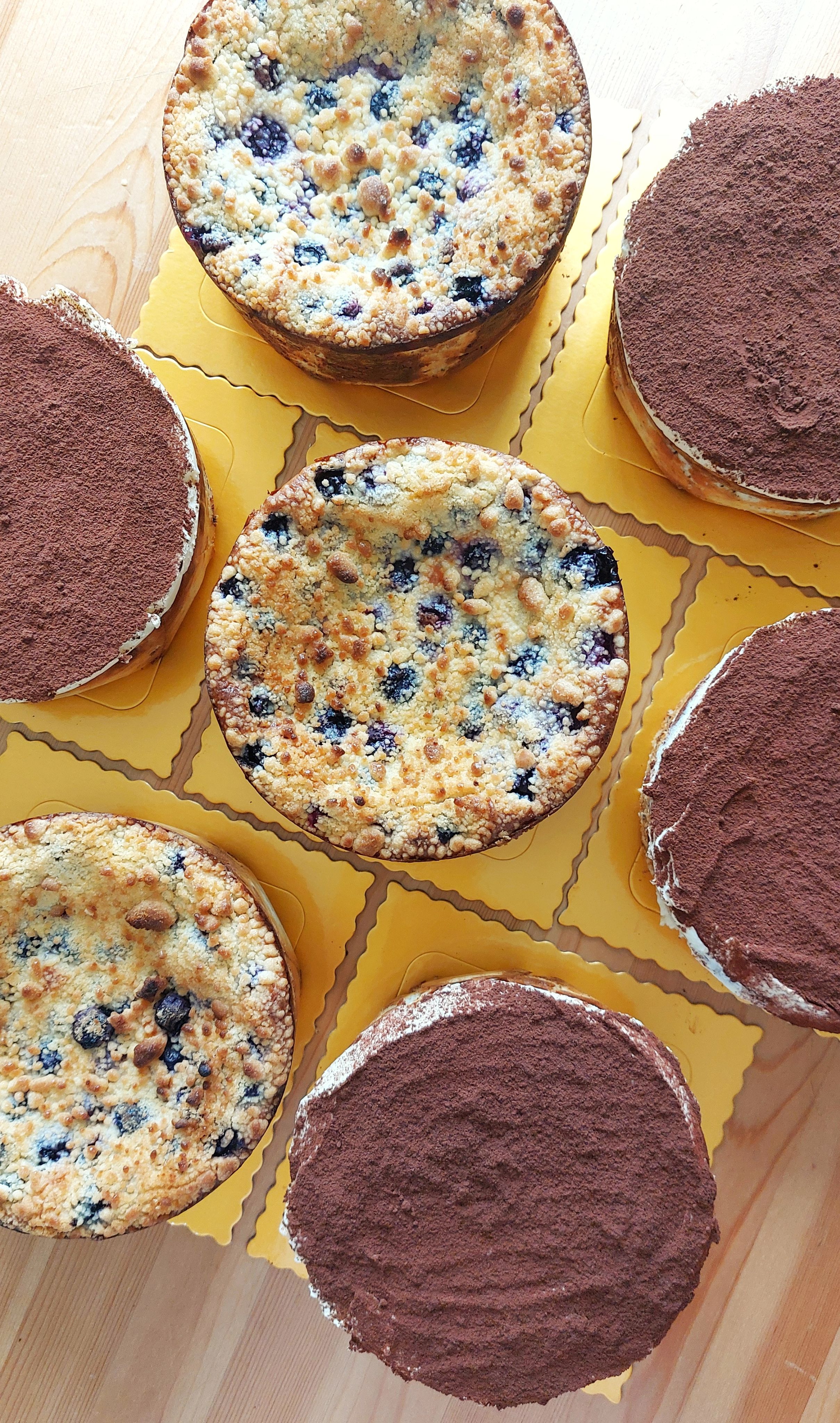 六吋 藍莓酥頂百香果 六吋 伯爵櫻桃提拉米蘇