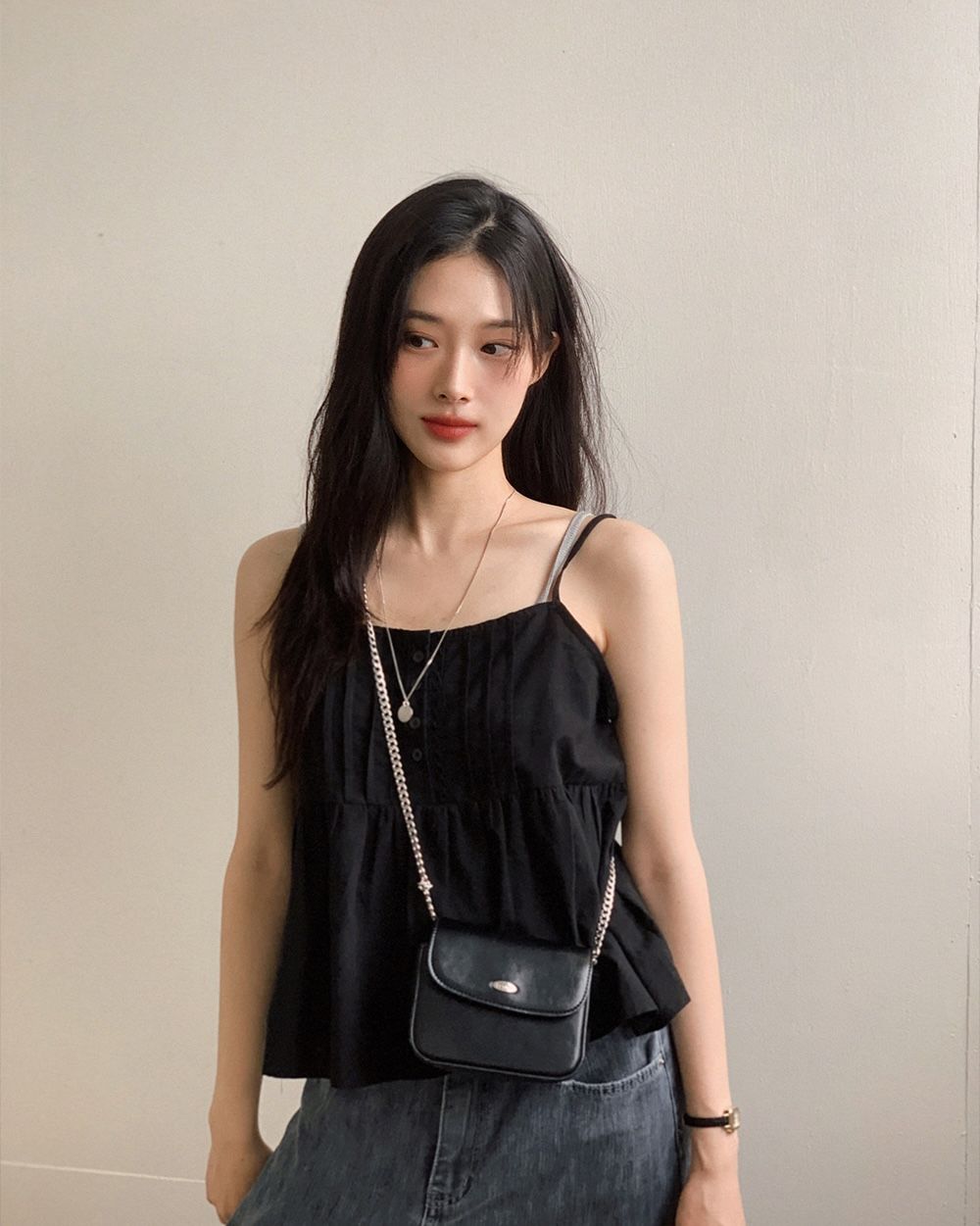 正韓製蕾絲雕花細肩帶背心 sleeveless 2色 無袖 上衣 吊帶