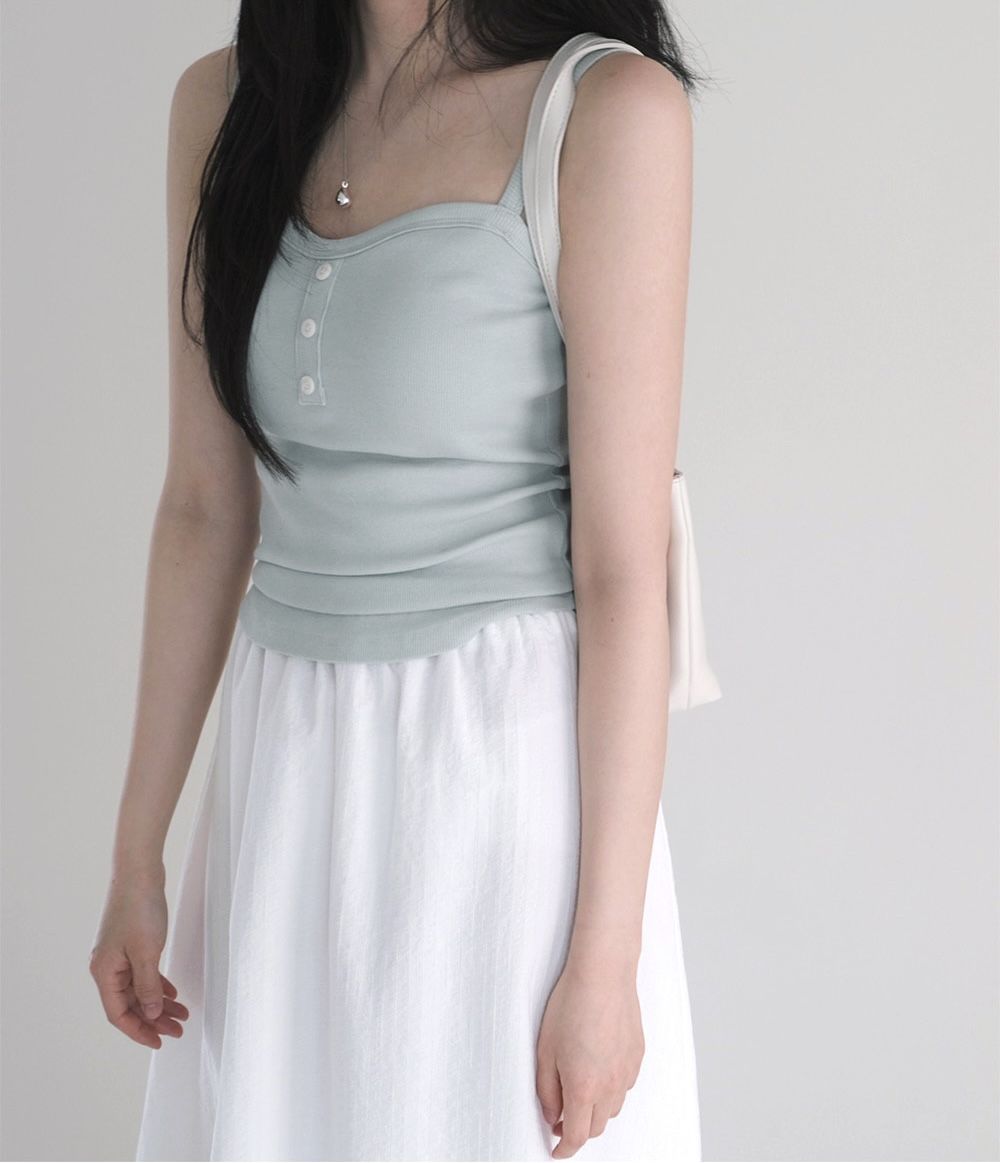 有胸墊✿ 正韓製假釦細肩帶背心 sleeveless 4色 （ 自製設計款 ） 小可愛 吊帶 內搭 上衣