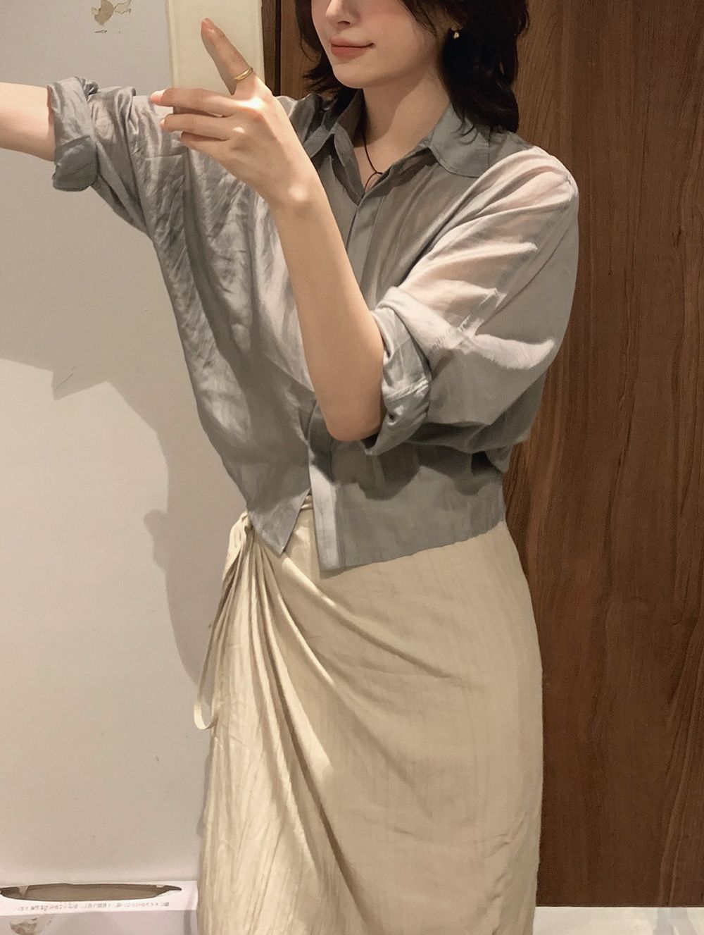 透膚光澤感腰身襯衫 shirt 3色 長袖 上衣 中短版 透視