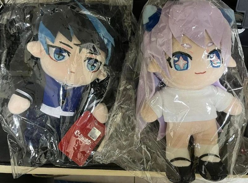 露西爾官娃兩隻