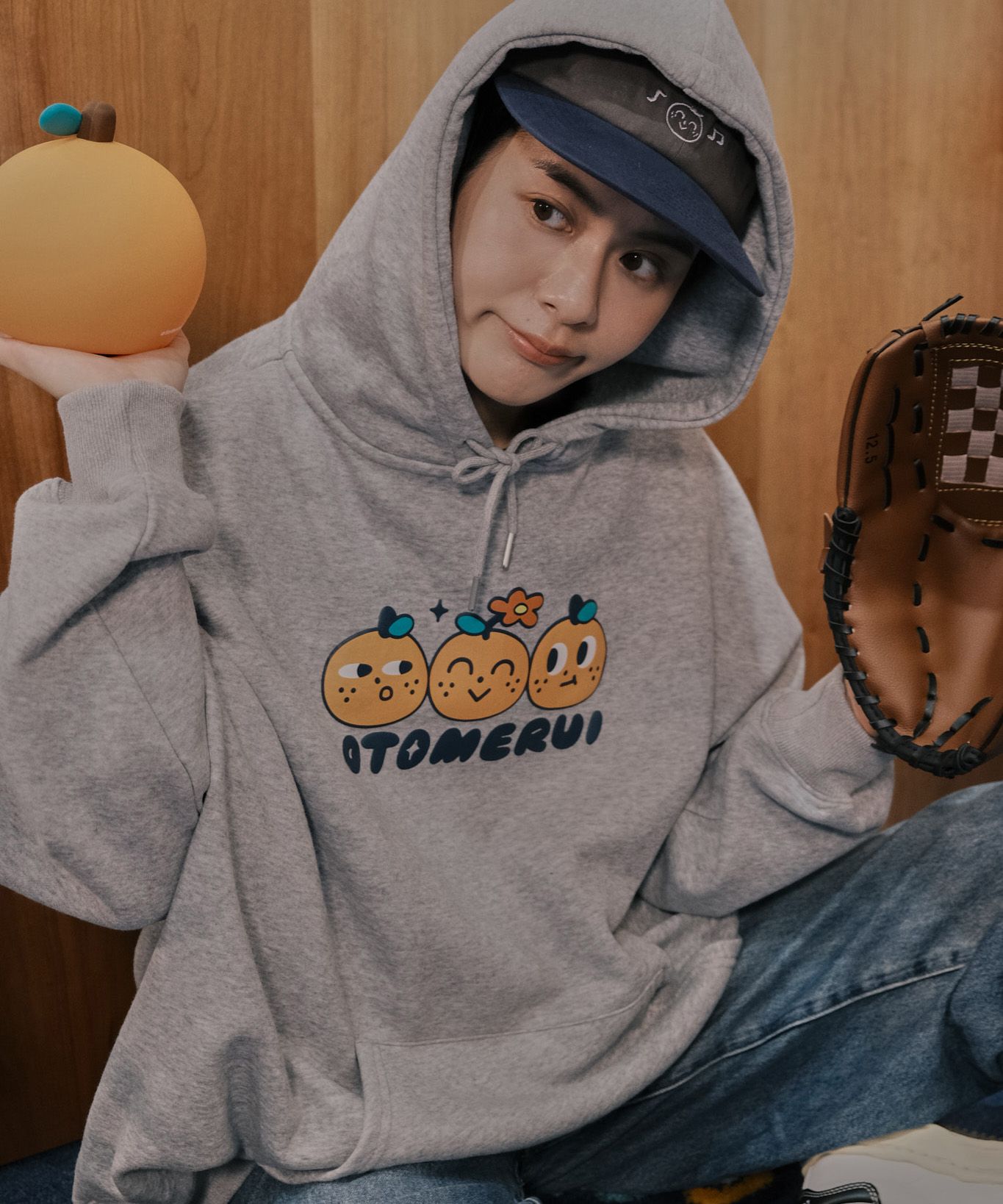 綻放的桔利 刷毛帽tee