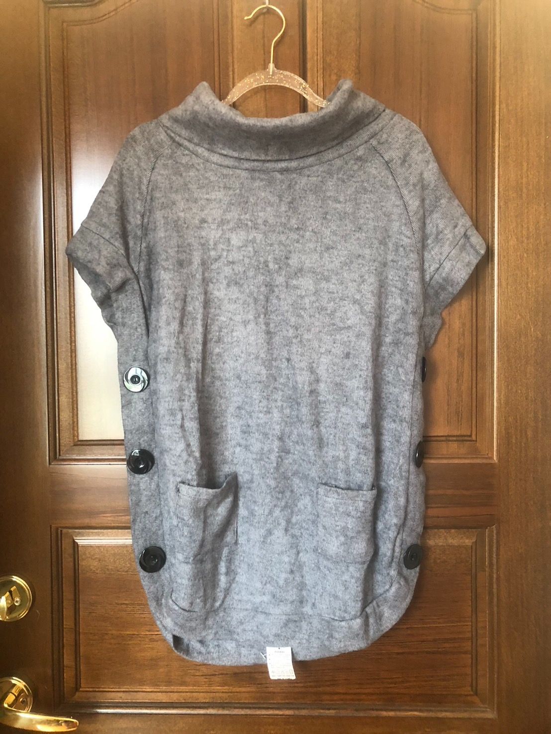 ♛ROSEMAYR♛廠商寄賣-A04-001棉質高領側邊鈕釦上衣 展示品