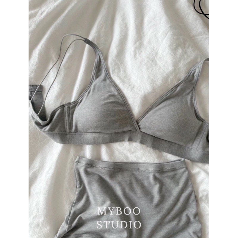 ￼舒服像沒穿一樣🙌🏻雲朵感無鋼圈舒適親膚柔軟內衣套裝 （可以上下分開購買）