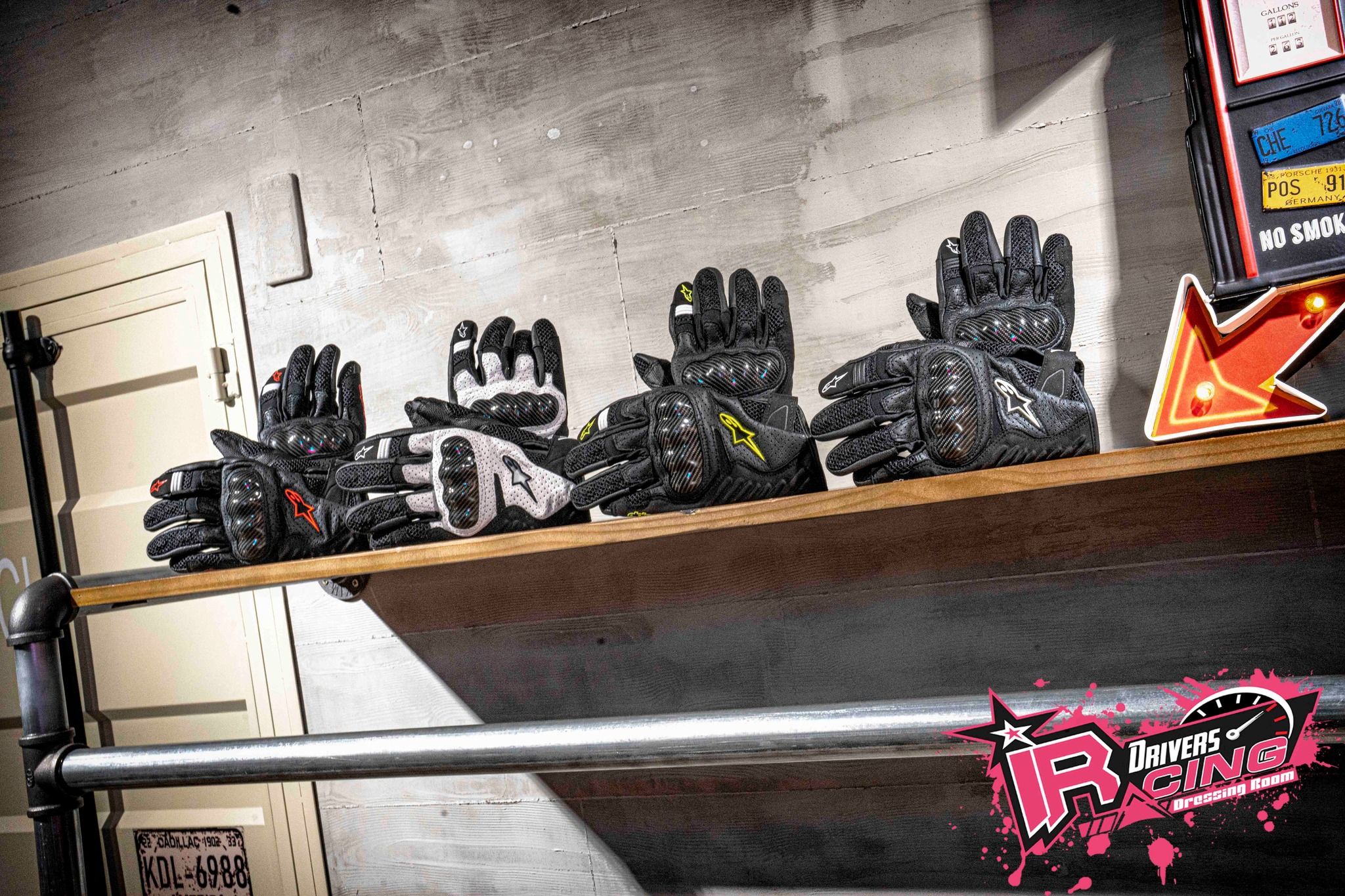 ♚賽車手的試衣間♚Alpinestars® SMX-1 Air V 2 手套 短手套 防摔 透氣 可觸碰 碳纖維