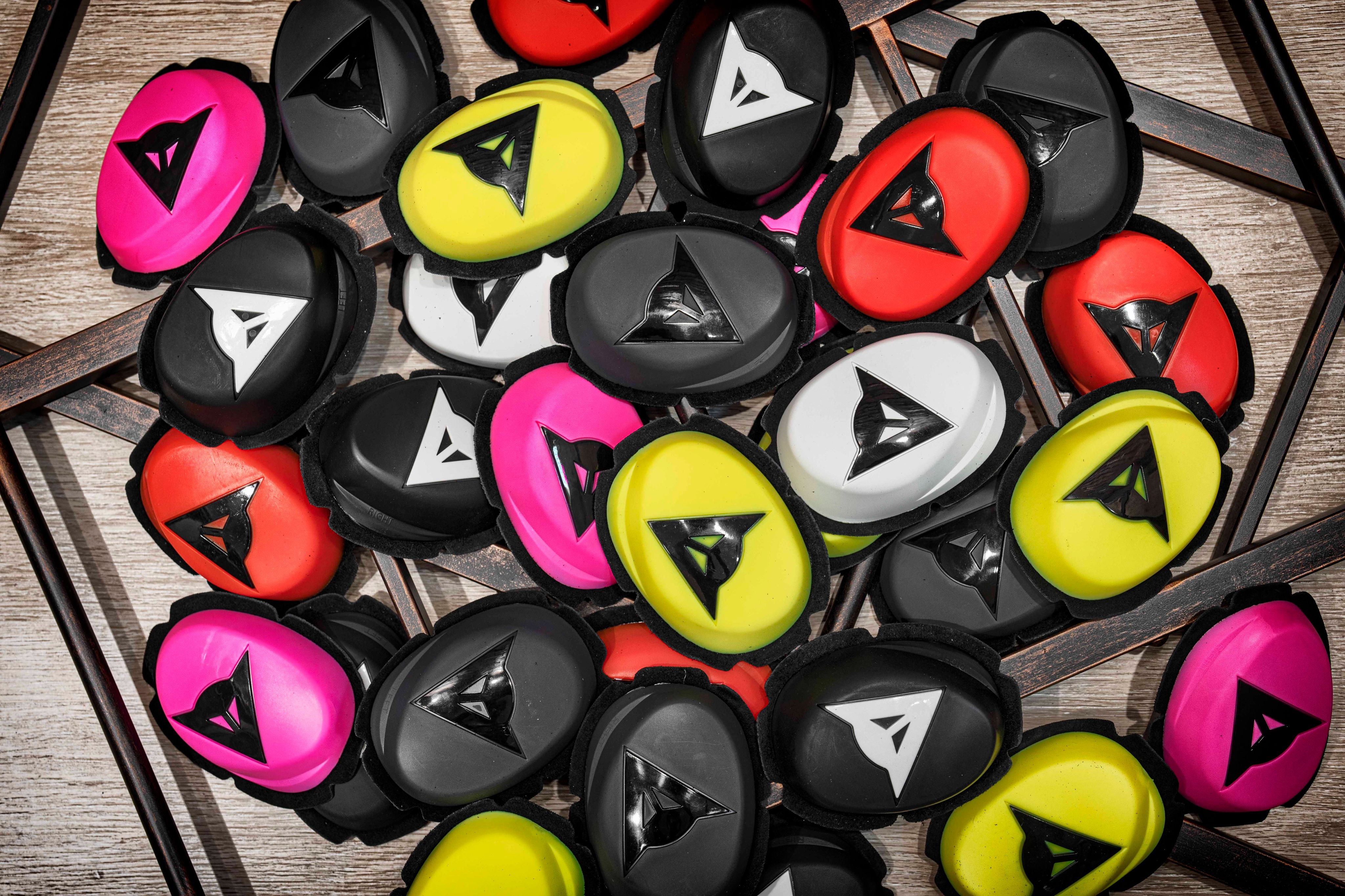 ♚賽車手的試衣間♚ Dainese® Pista 義大利 原廠 滑行塊 滑塊 膝部滑塊