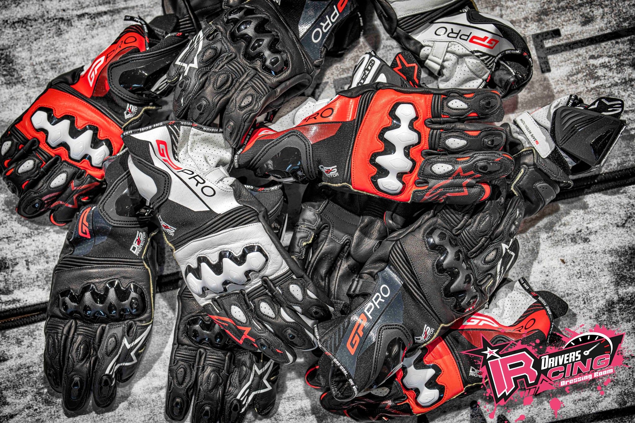 ㊝ 限時優惠 ㊝ ♚賽車手的試衣間♚ Alpinestars® GP-Pro R4 手套 長手套 防摔 牛皮 山羊皮