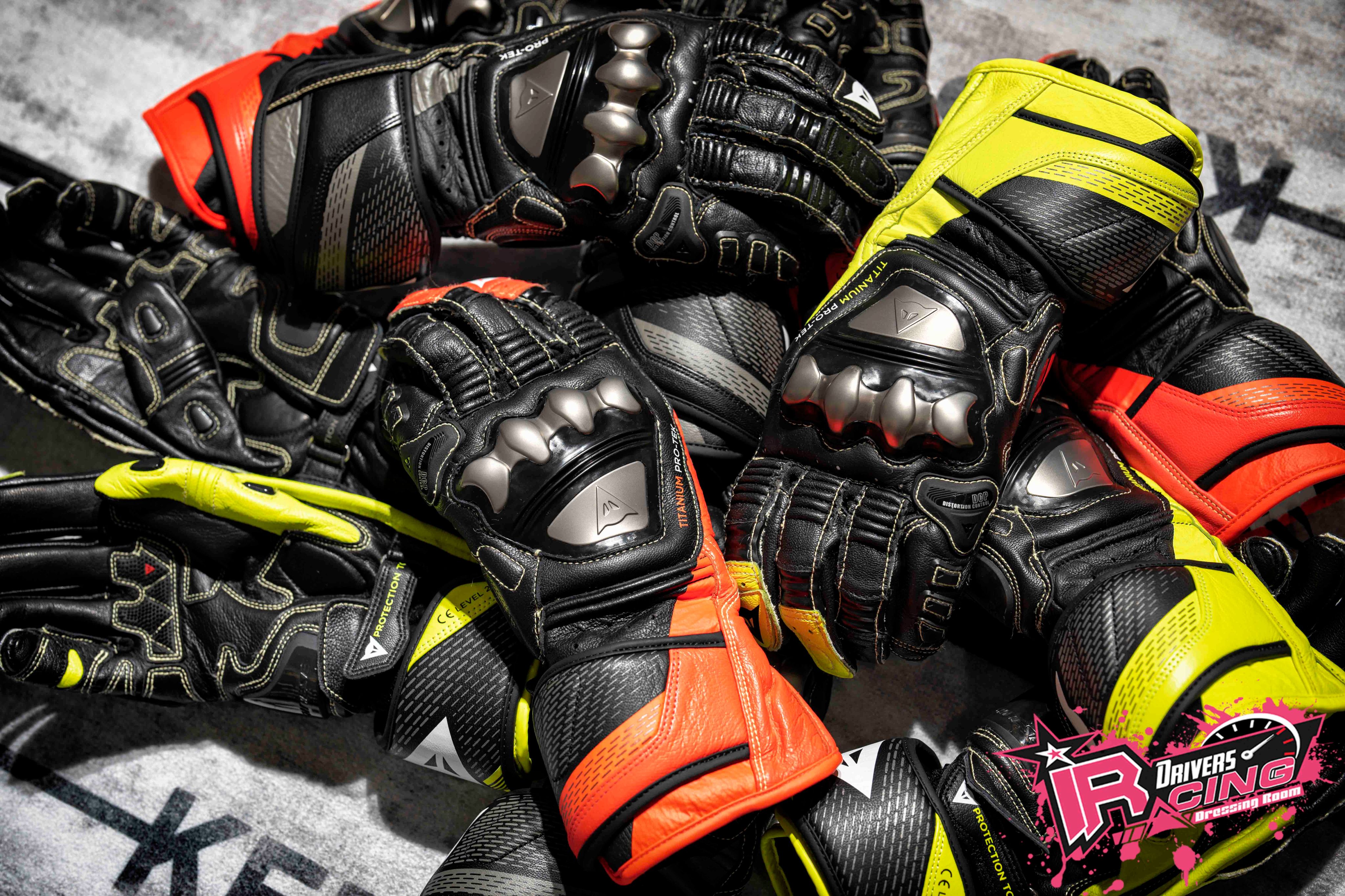 ♚賽車手的試衣間♚ Dainese® Full Metal 7 手套 長手套 鈦合金 頂級 防摔手套