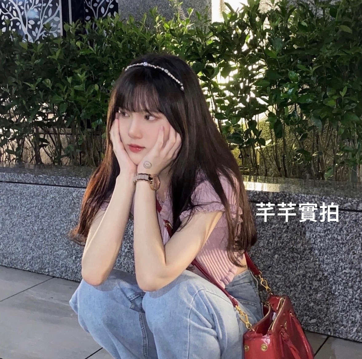 芊芊實拍 粉色木耳邊短版上衣