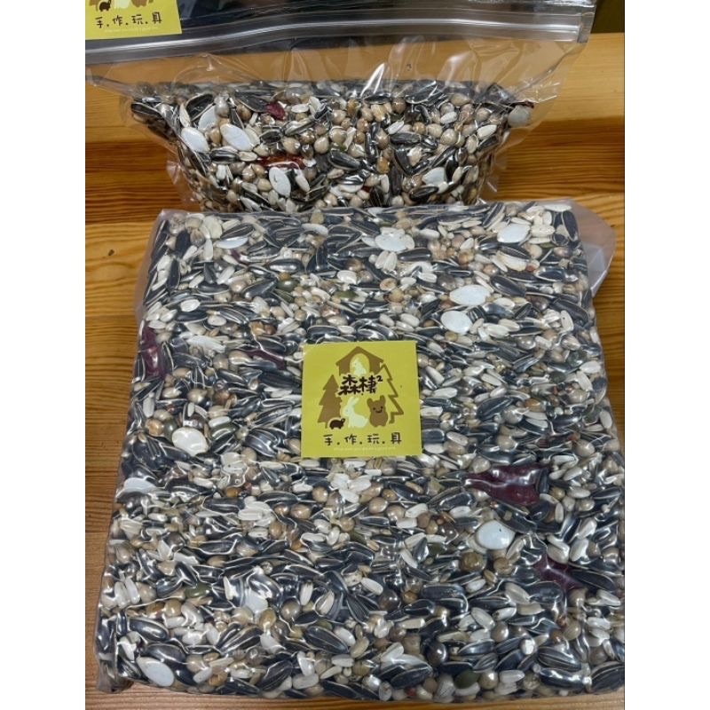 中大型鸚鵡生料