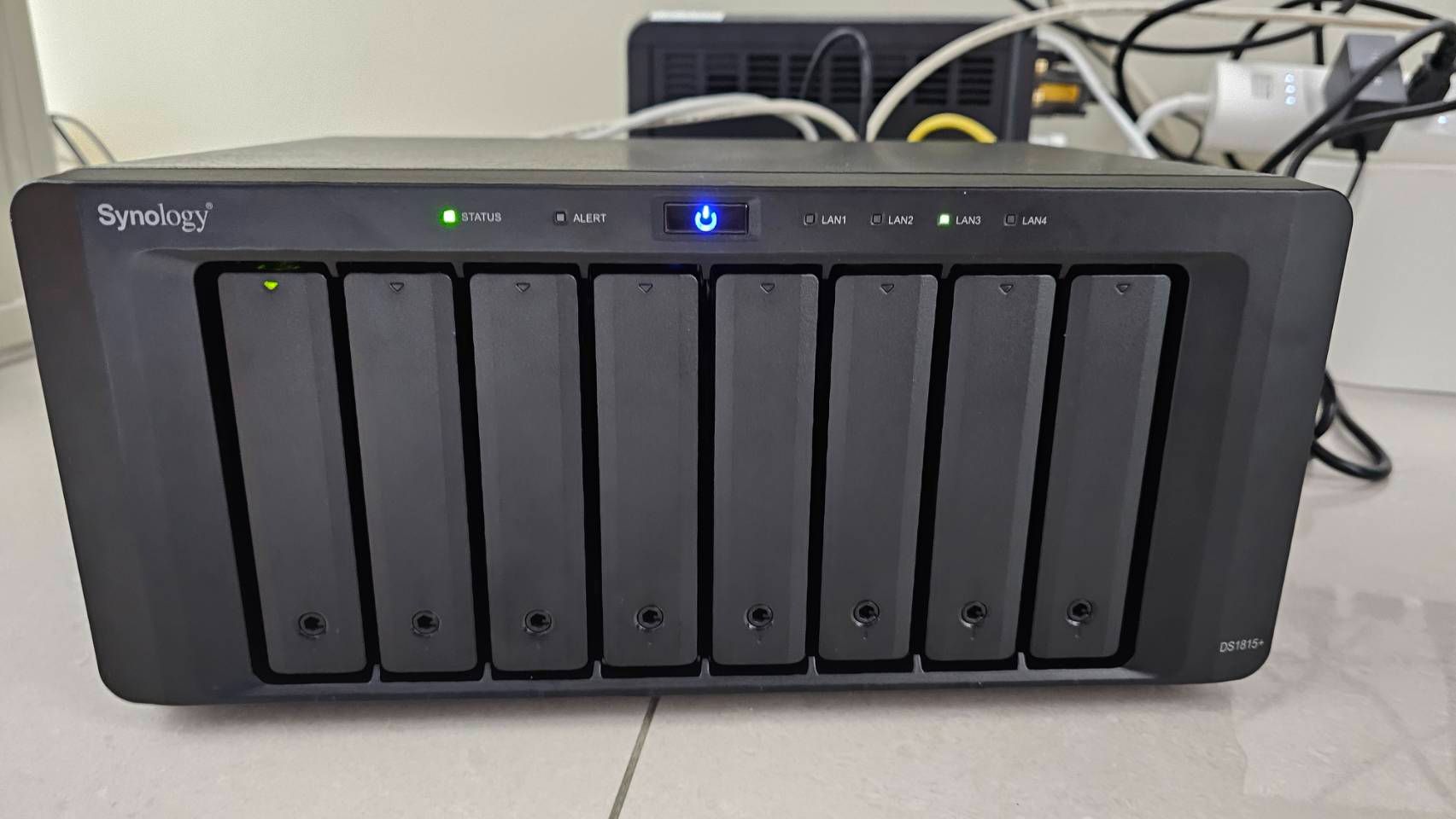 Synology DS1815+