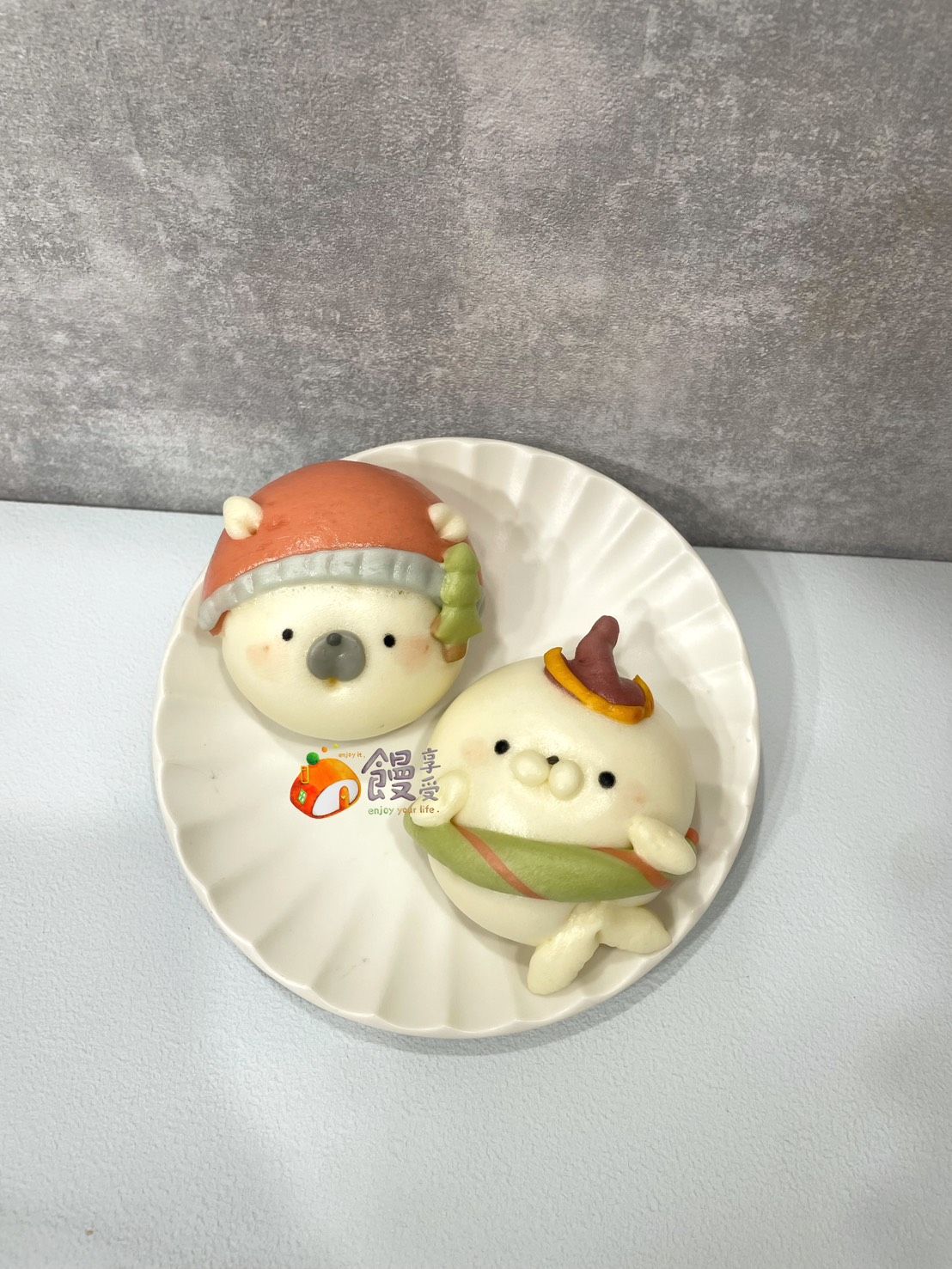 「耶誕好朋友」鮮奶饅頭 ，一組6入、兩款各3顆