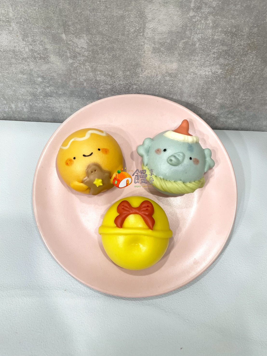 「耶誕好可愛」鮮奶饅頭 ，一組6入、兩款各2顆