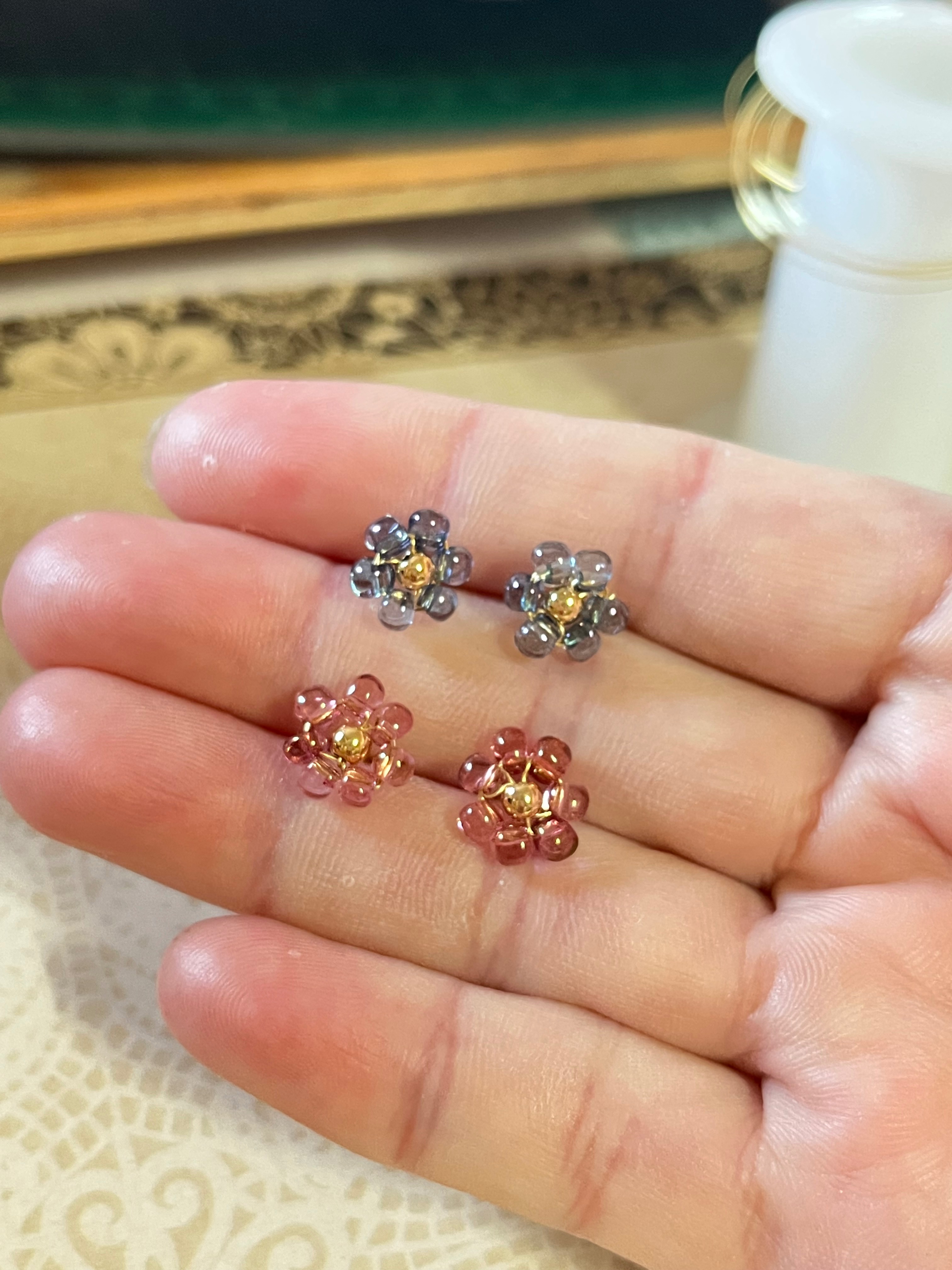 小花耳針 此款尺寸比一元硬幣小