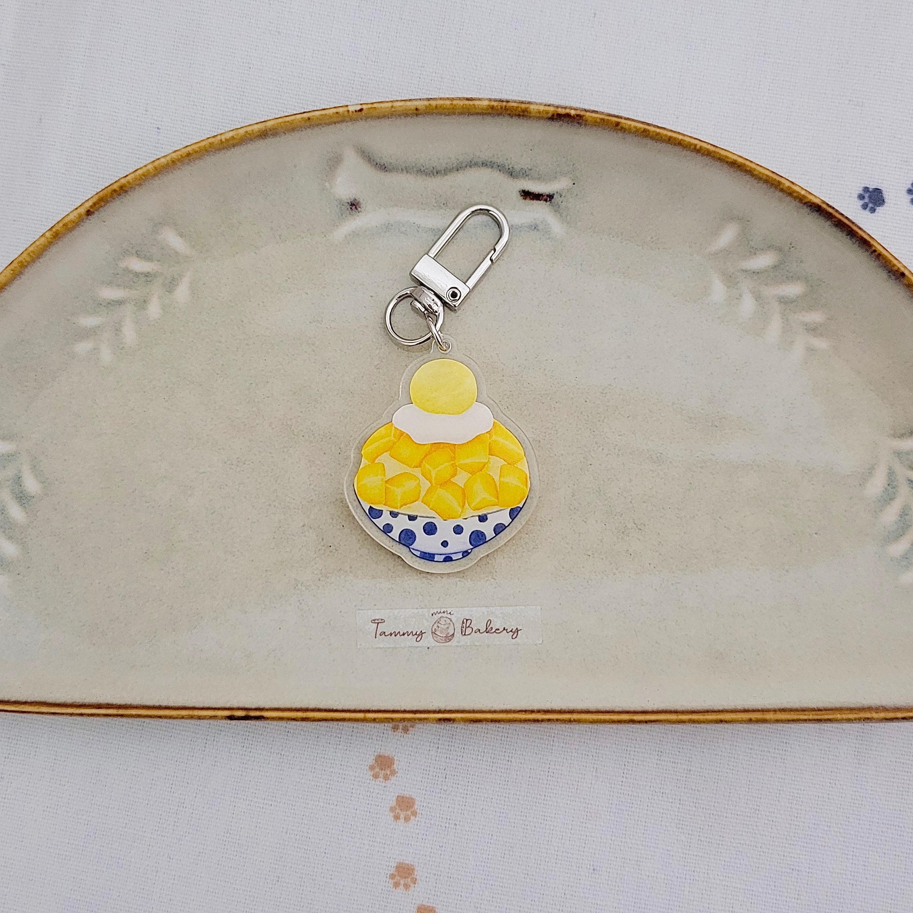 恬米焙可栗 芒果冰 （雙面）｜插畫 飾品 掛飾 包包掛飾 鑰匙圈 可愛 療癒 壓克力 食物