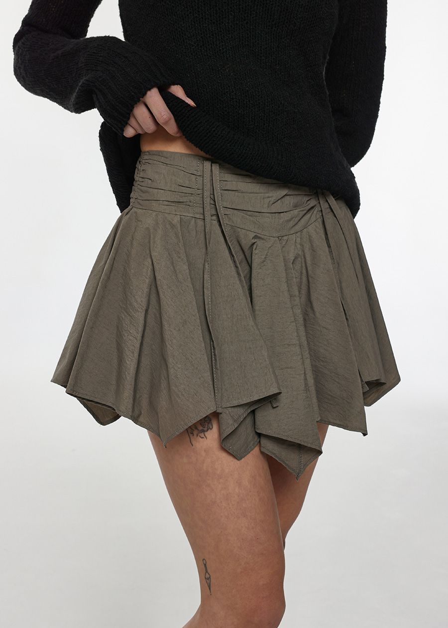 張員瑛款✿ 正韓製不對稱裙擺短裙 skirt 2色 （ 自製設計款 ） 蛋糕裙 迷你裙 高腰