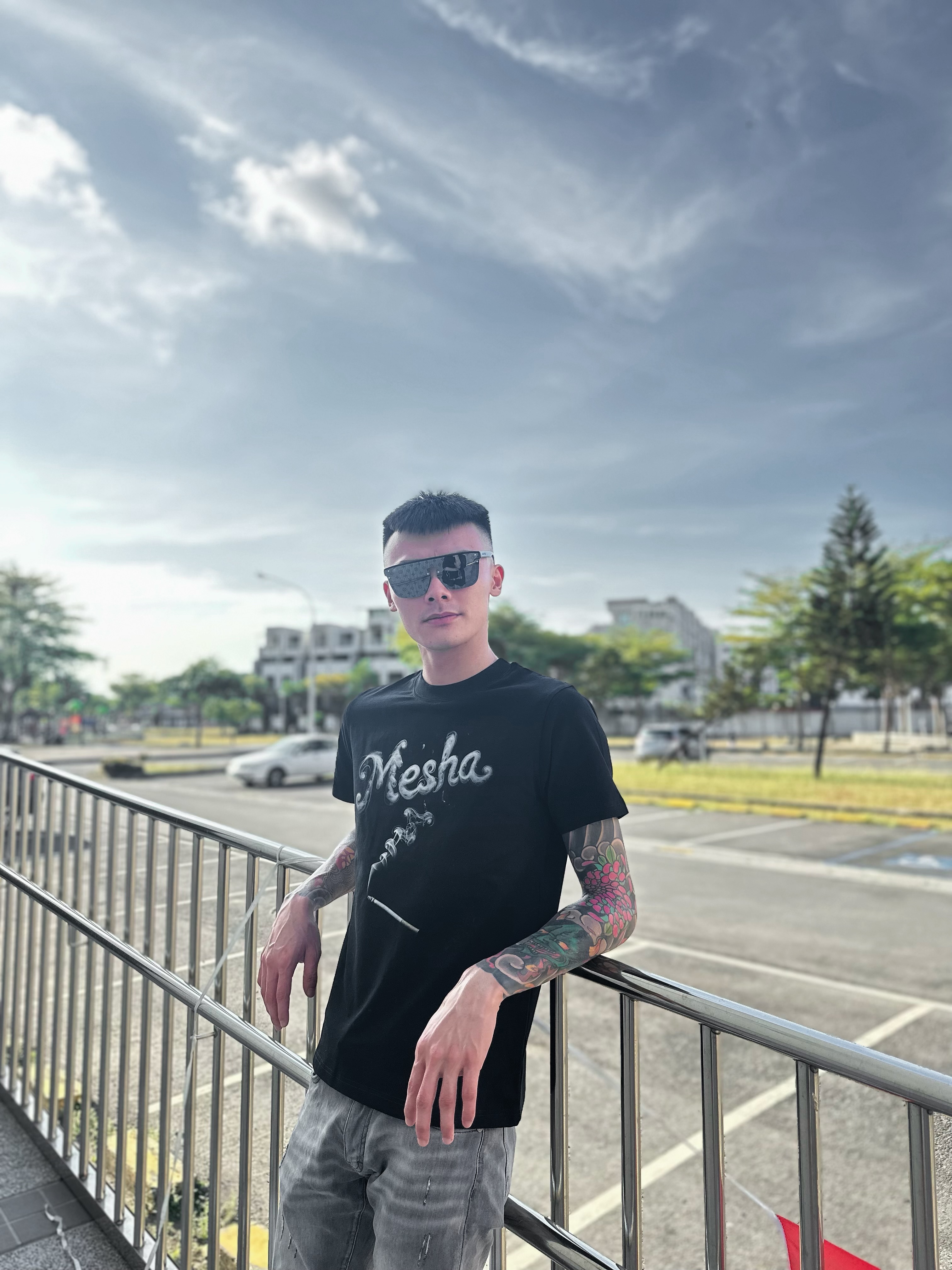 煙與火柴的故事 T-shirt