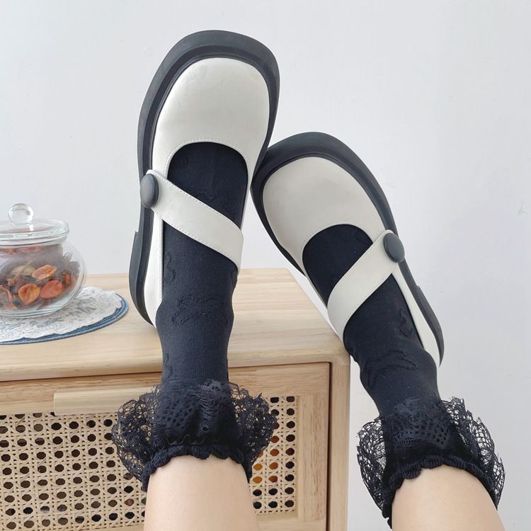 蕾絲鏤空大花邊愛心紋路中筒襪