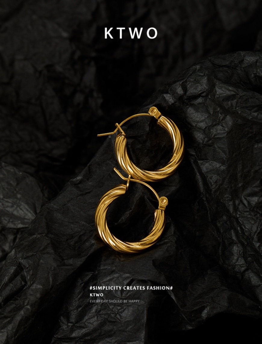 金色麻花捲耳環