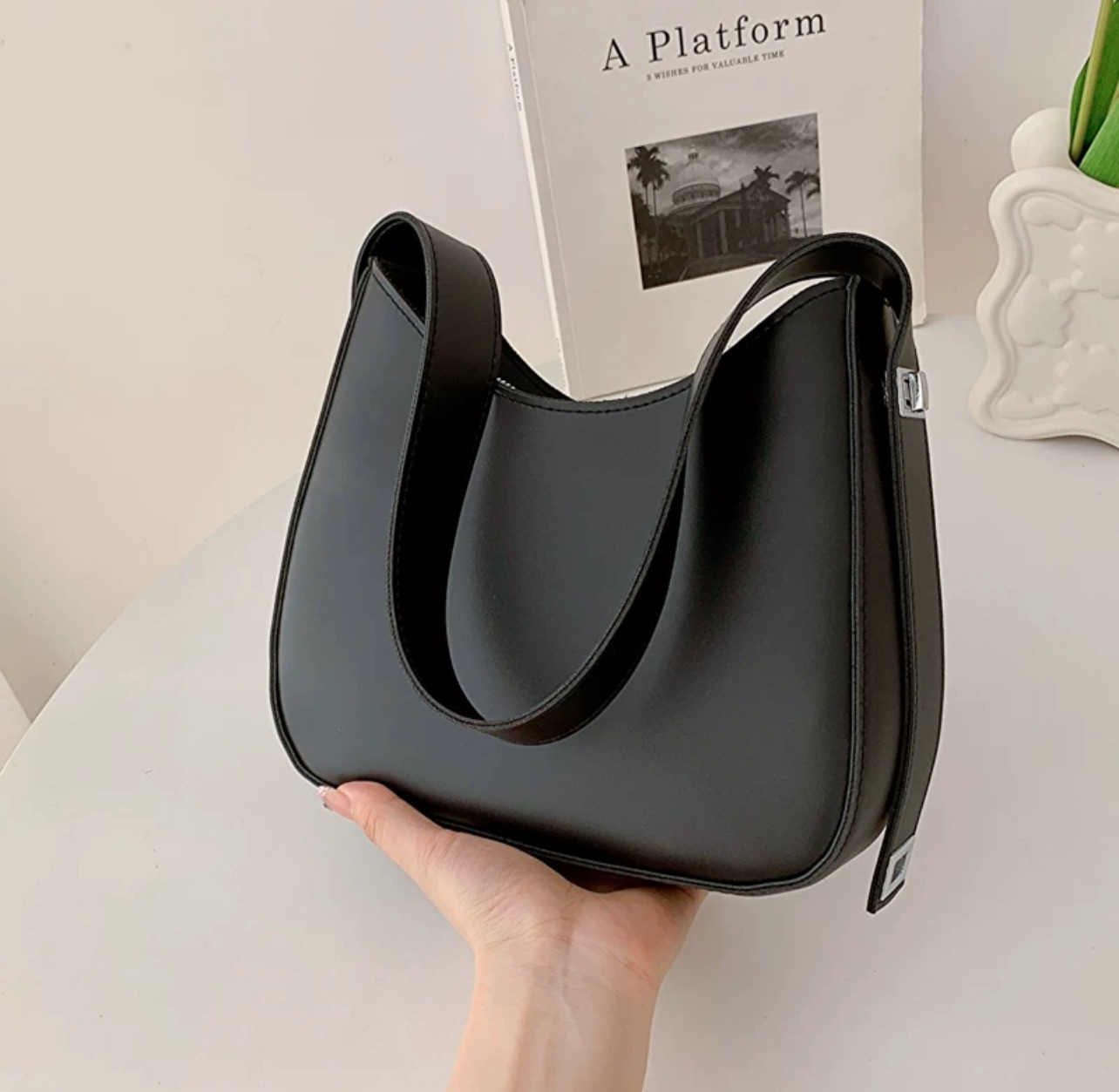 3色休閒百搭單肩斜挎包