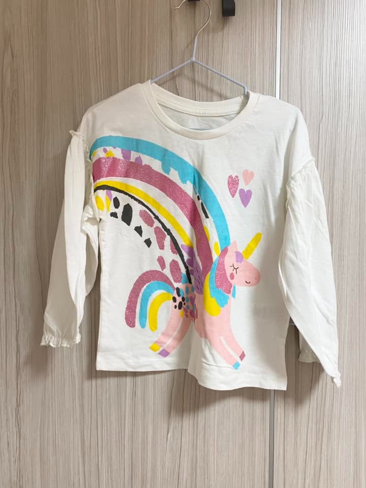 歐美 全新白底獨角獸上衣 尺寸2-3y（90-100）