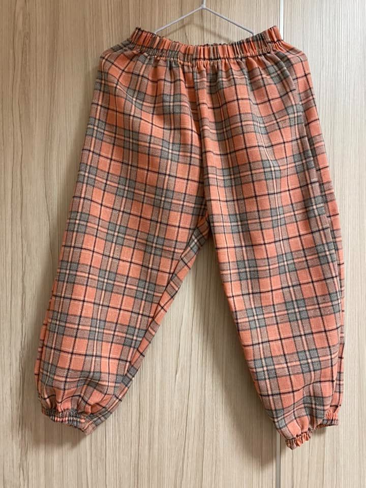 韓國 全新粉色薄格紋褲 尺寸M（95-105）