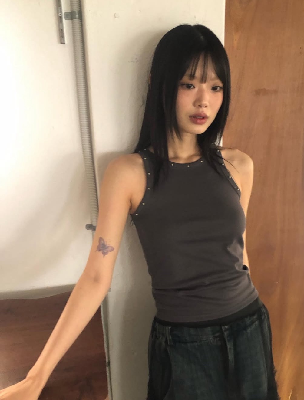 Lazystore 🇰🇷卯釘無袖背心 3 colors