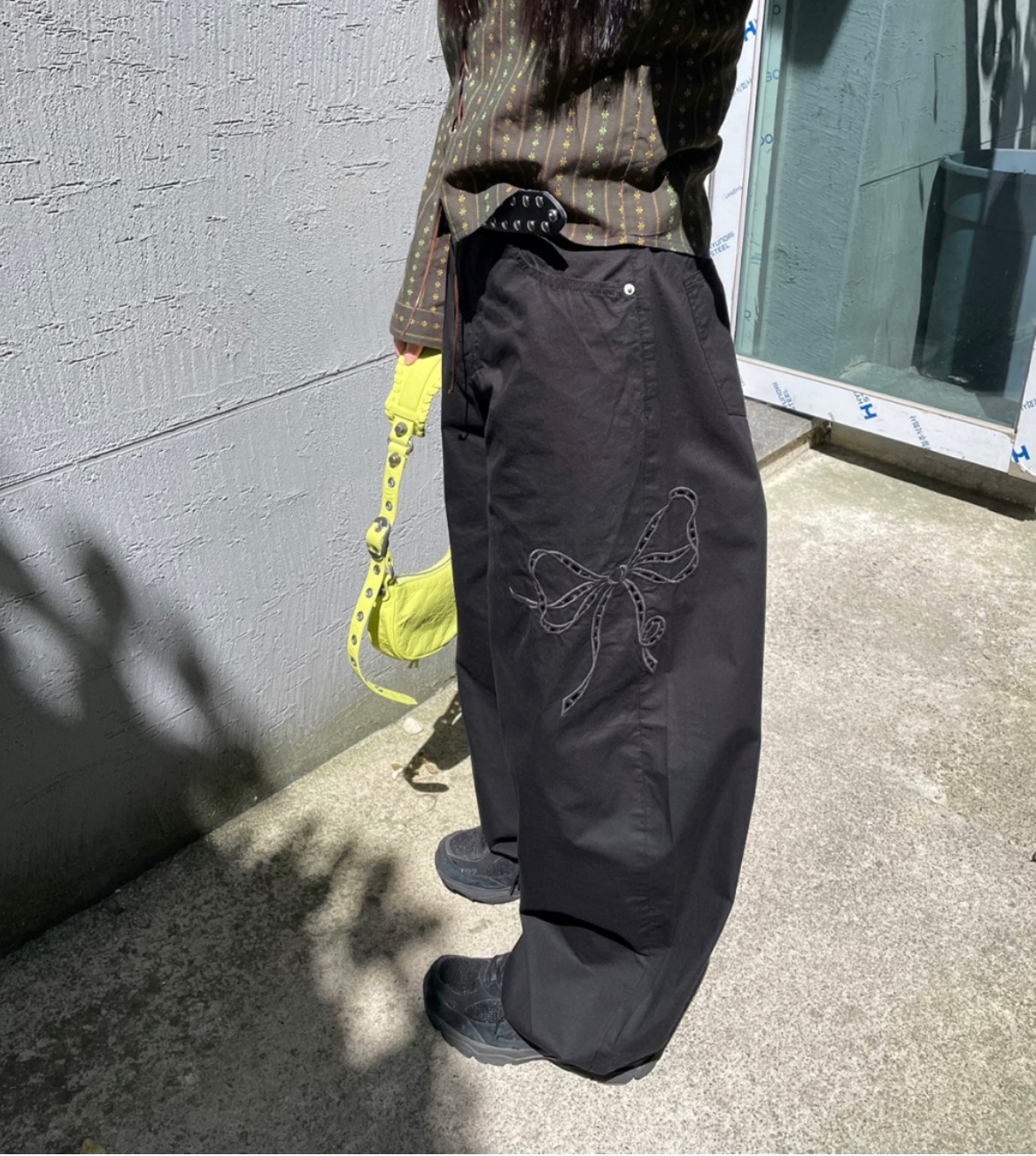 🇰🇷Lazystore 鏤空蝴蝶結牛仔褲