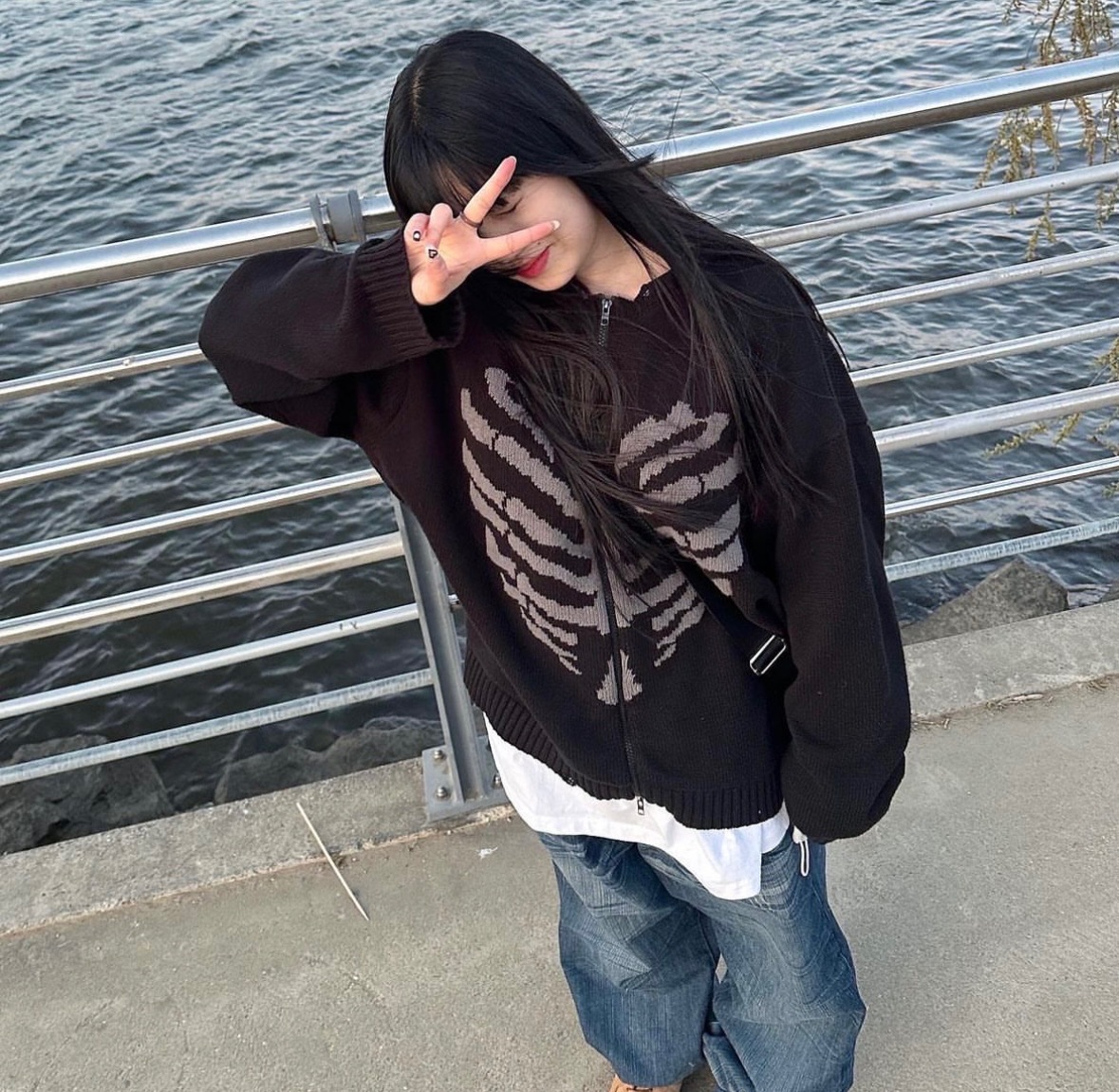 XTONZ 愛心針織外套 Taesan 崔然竣 同款