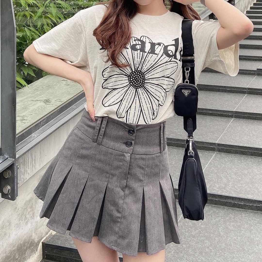 Mardi Mercredi 花朵 短袖 一般款 正常版