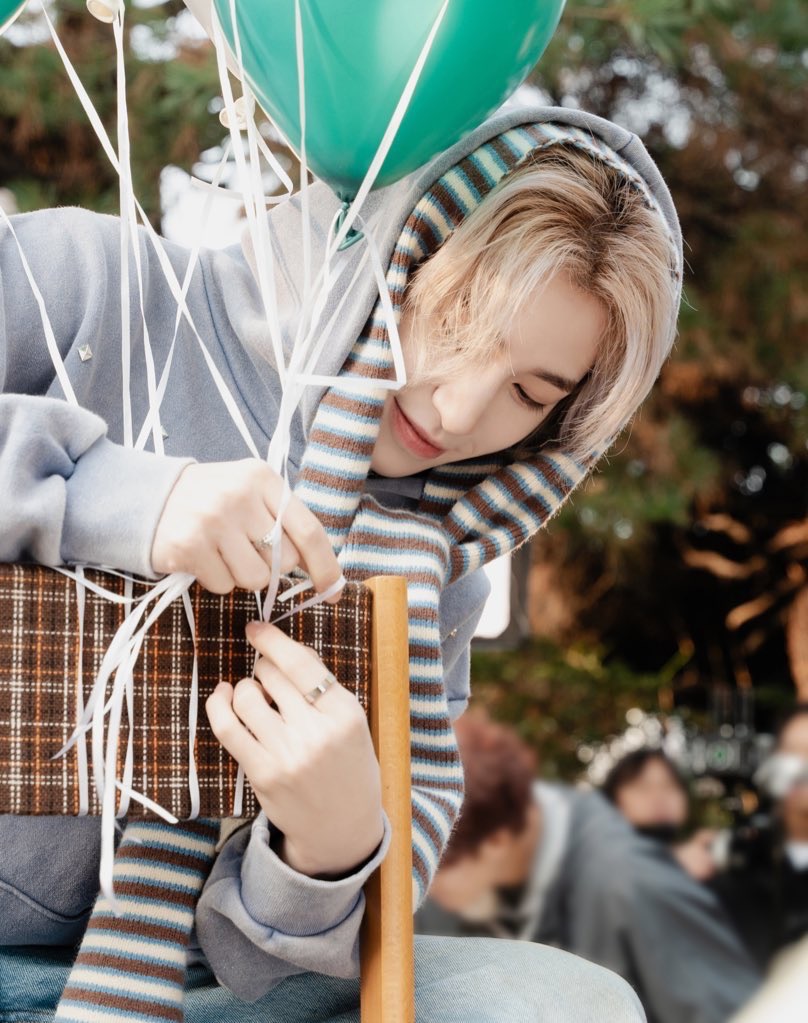 李涵同款 圍巾 Odsd 스트라이프 니트 머플러