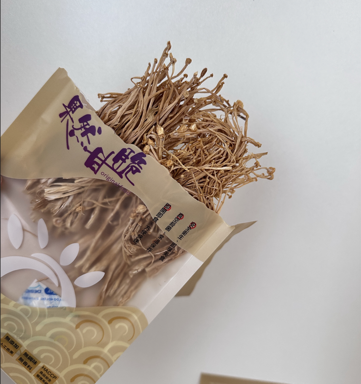 果然乾脆-素食魷魚絲*菇類富含膳食纖維可幫助消化，腸胃敏感者請酌量食用!!*  *此商品為佐料，煮過才可食用*