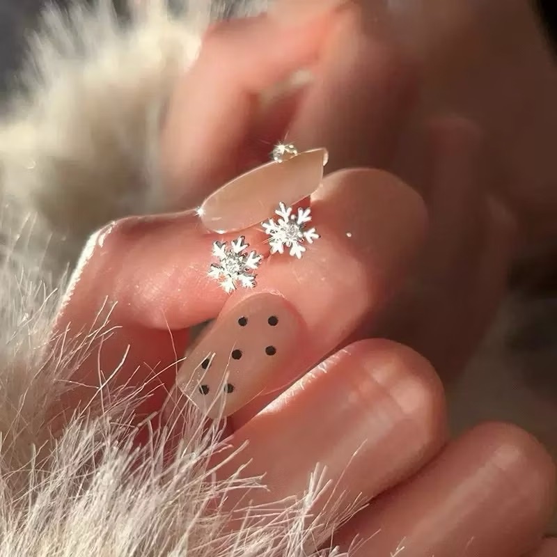 925純銀雪花鋯石耳環