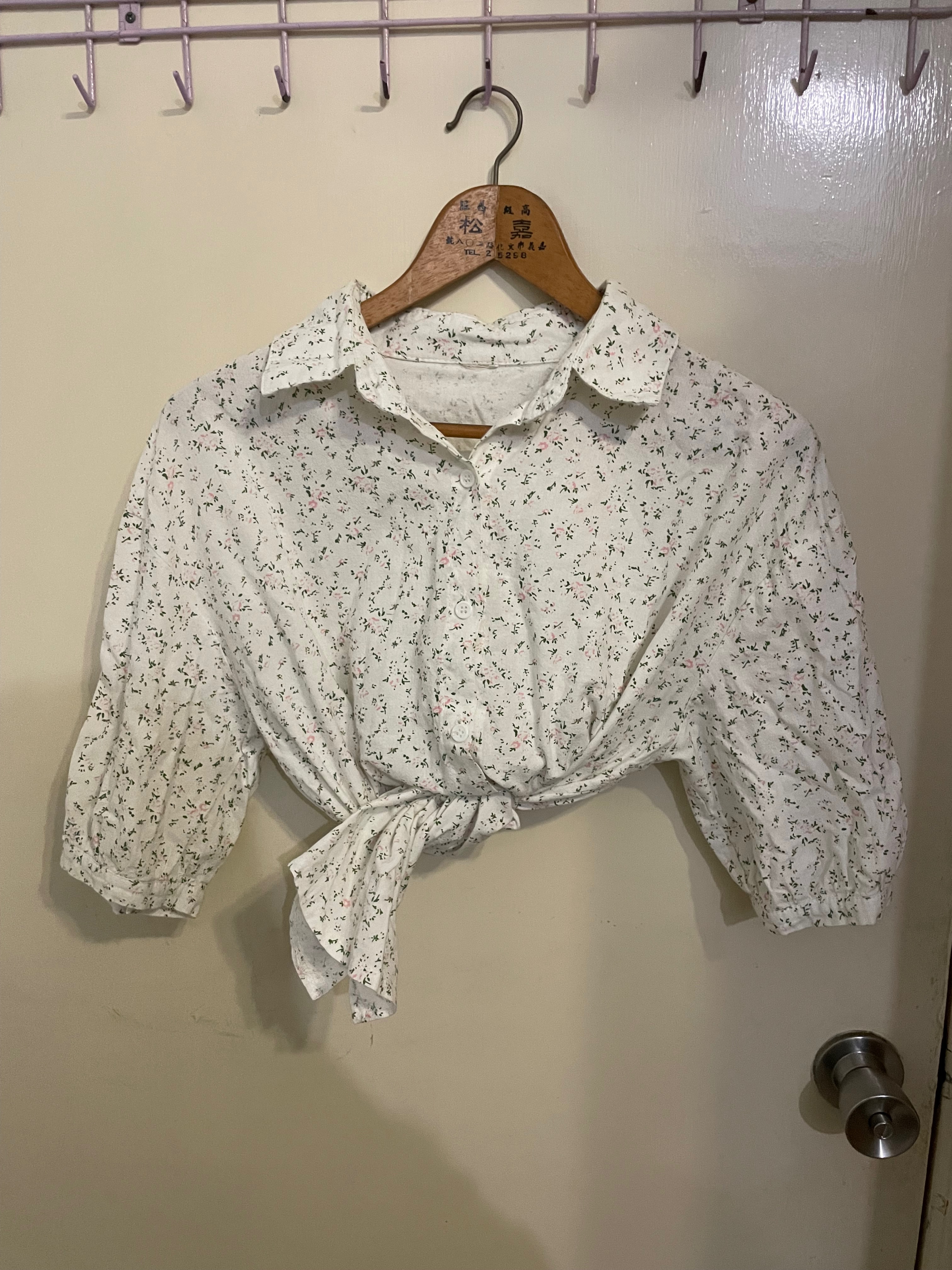 東區店購買- 碎花襯衫