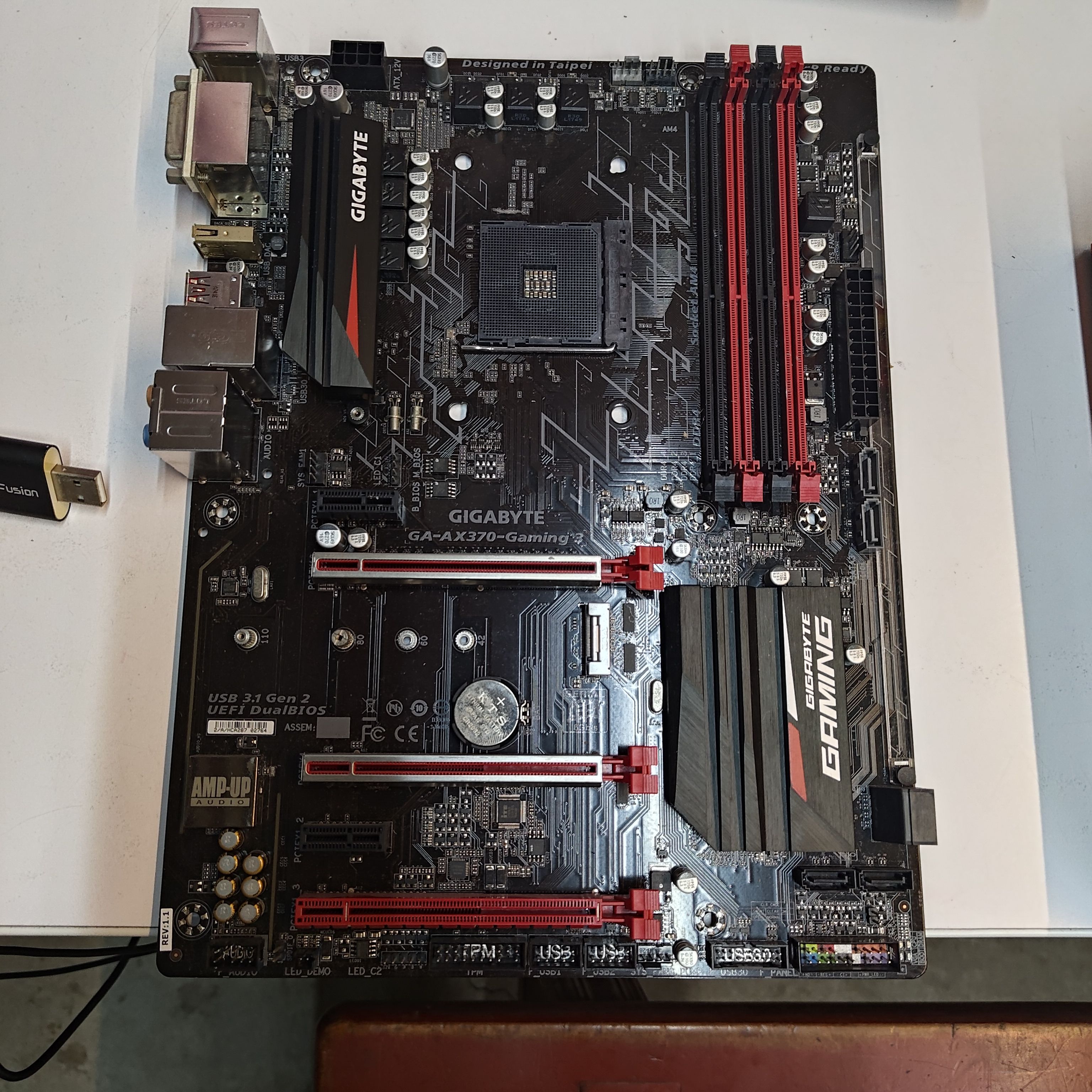 Gigabyte GA-AX370-Gaming 3