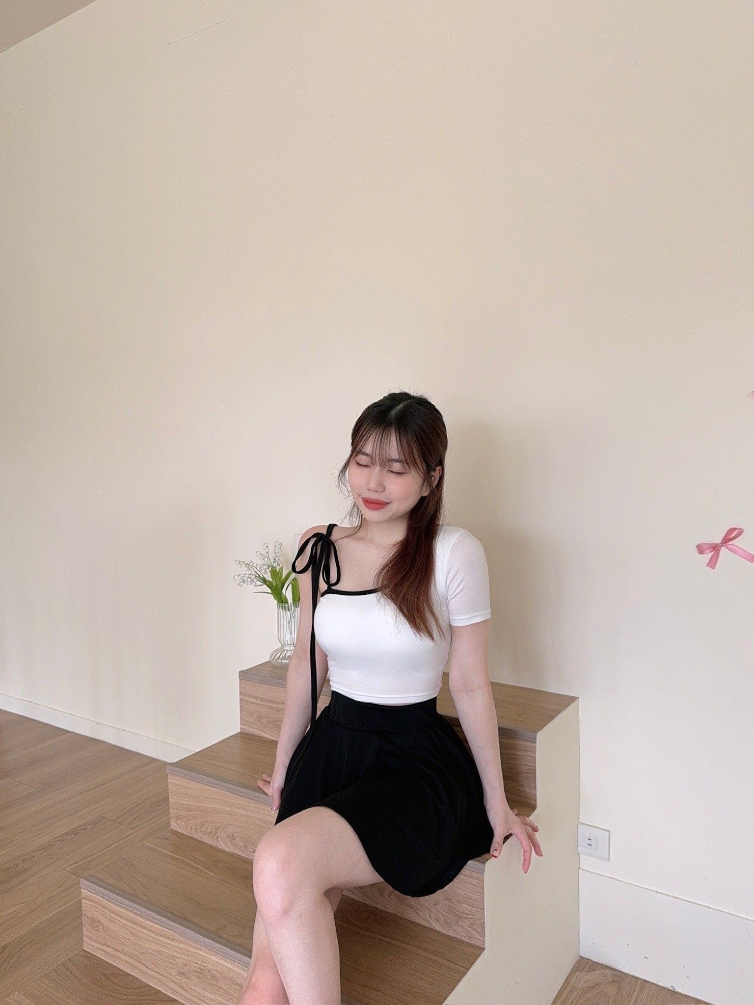 24107（黑）單肩滾邊撞色配色上衣+褲裙（有胸墊）