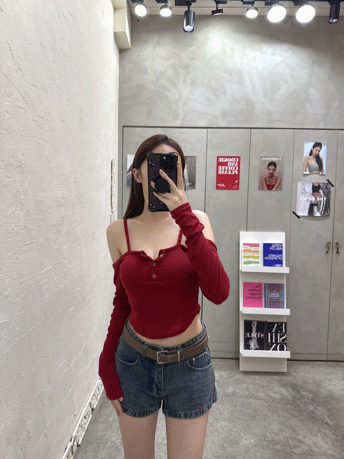 9578（紅）露肩開釦罩杯T