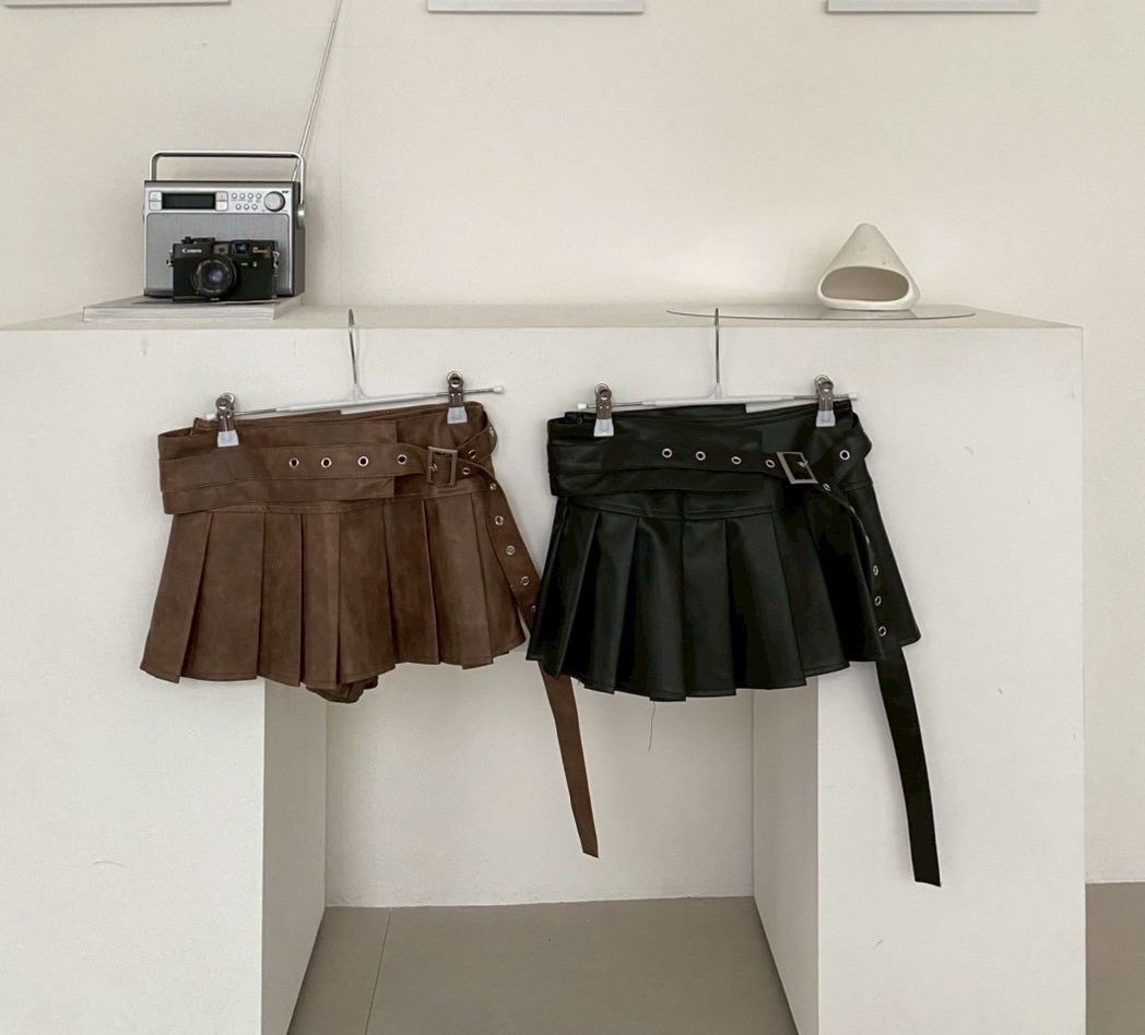 5827（黑M、咖M）造型皮帶百褶皮裙