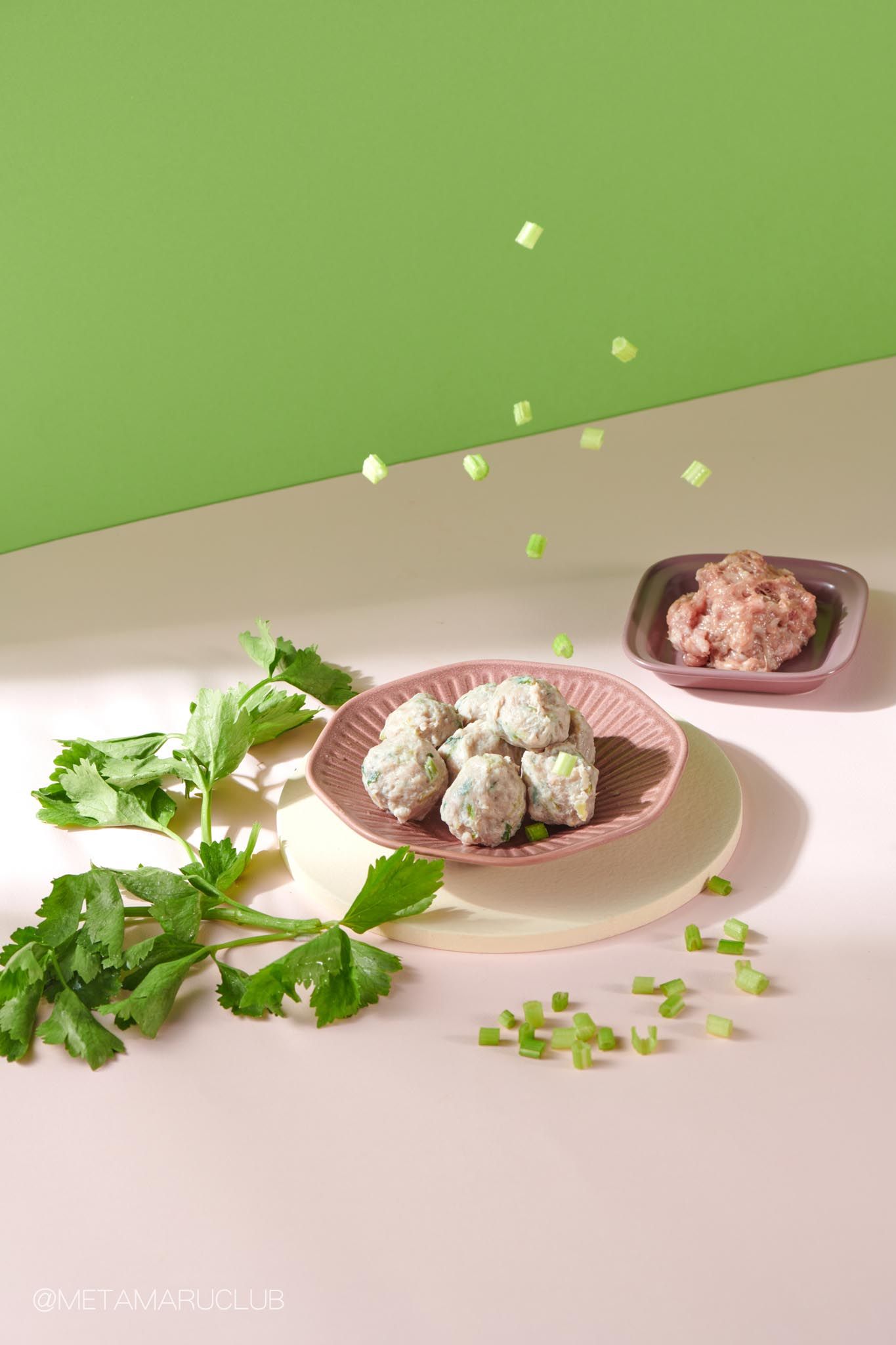 【丸食上】頭好壯壯，連小孩也愛吃的『芹菜鮮肉丸』-新北伴手禮-團購美食新選擇